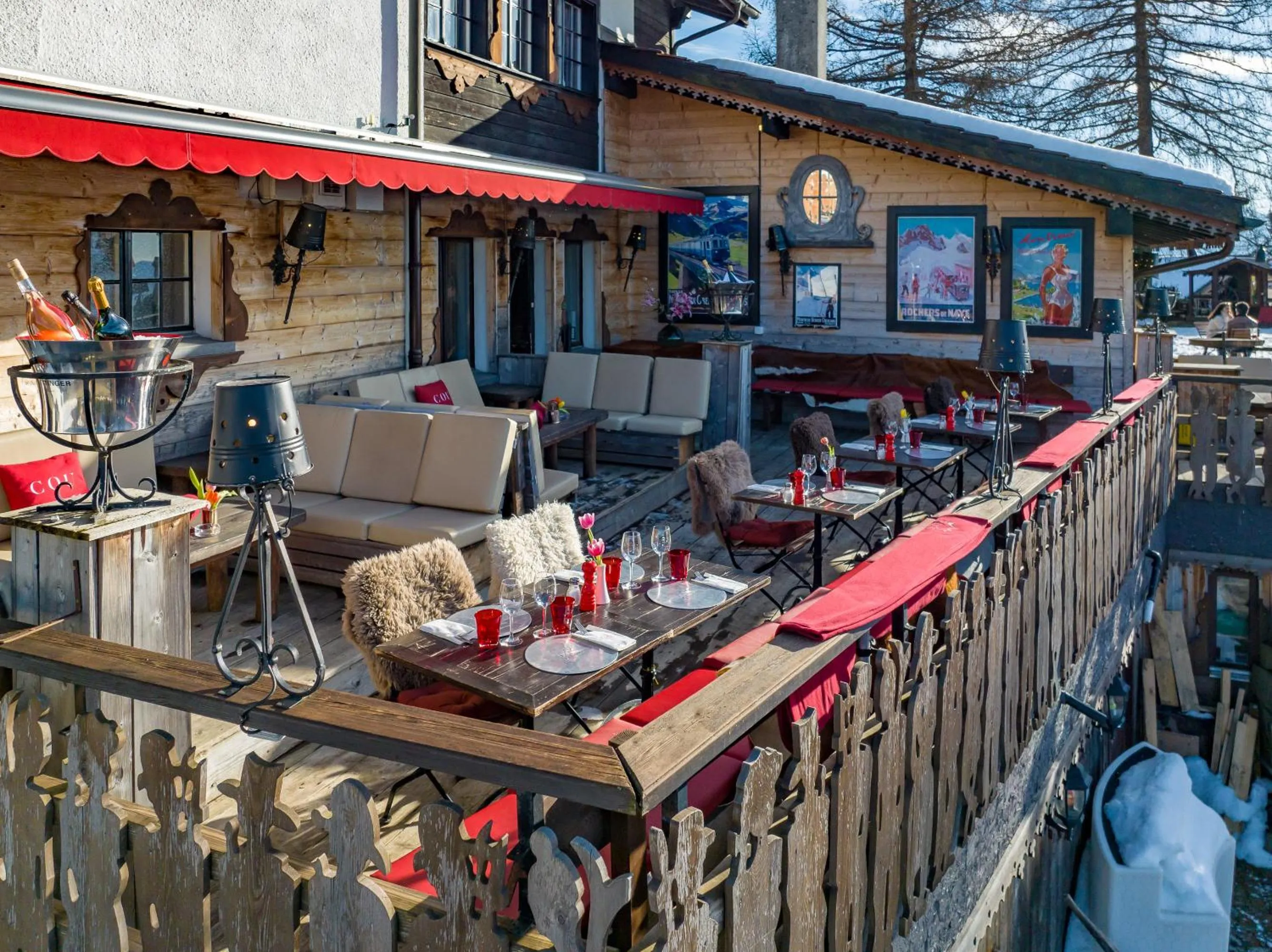 Patio in Le Coucou Hotel Restaurant & Lounge-Bar