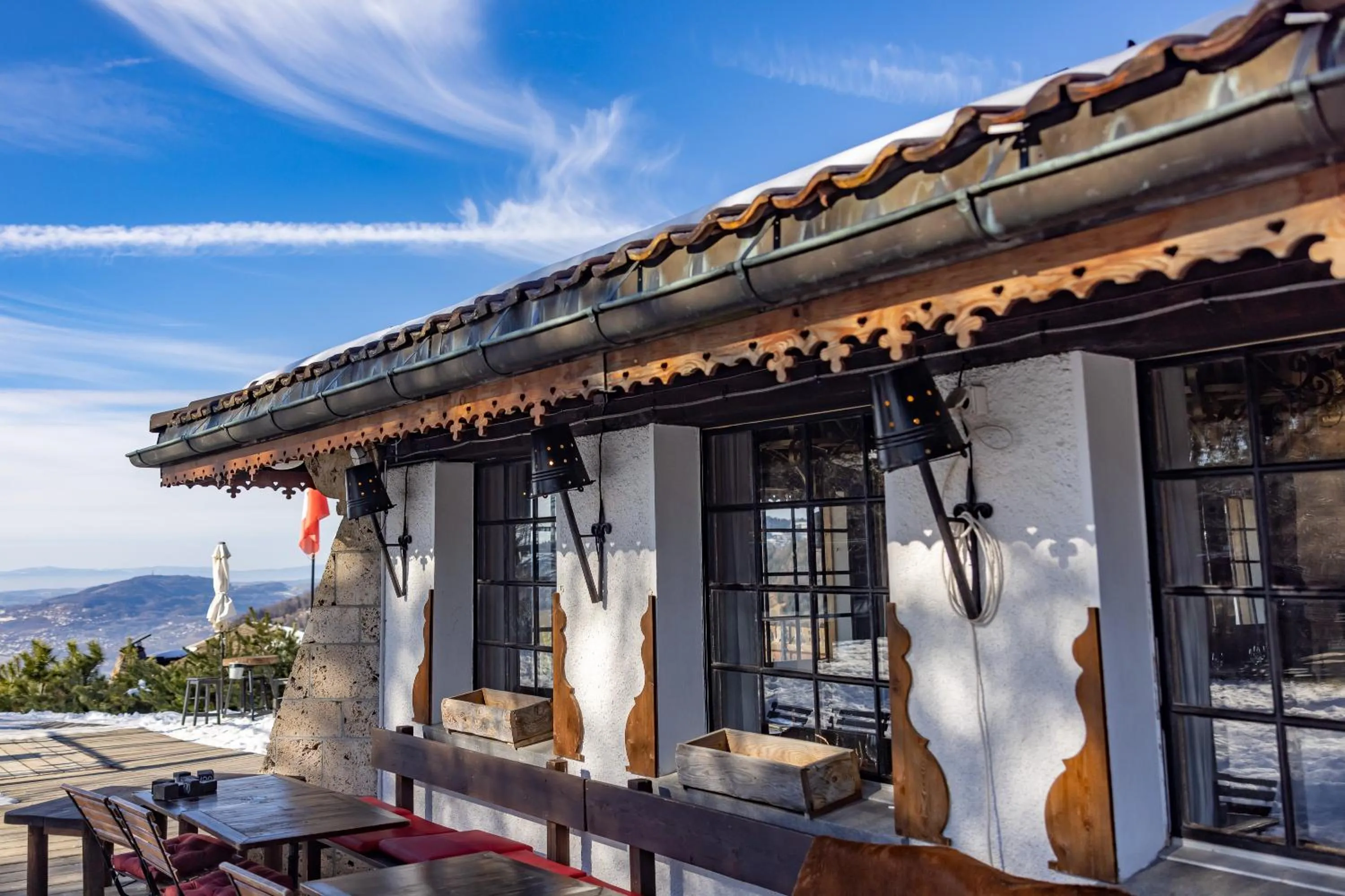 Patio in Le Coucou Hotel Restaurant & Lounge-Bar