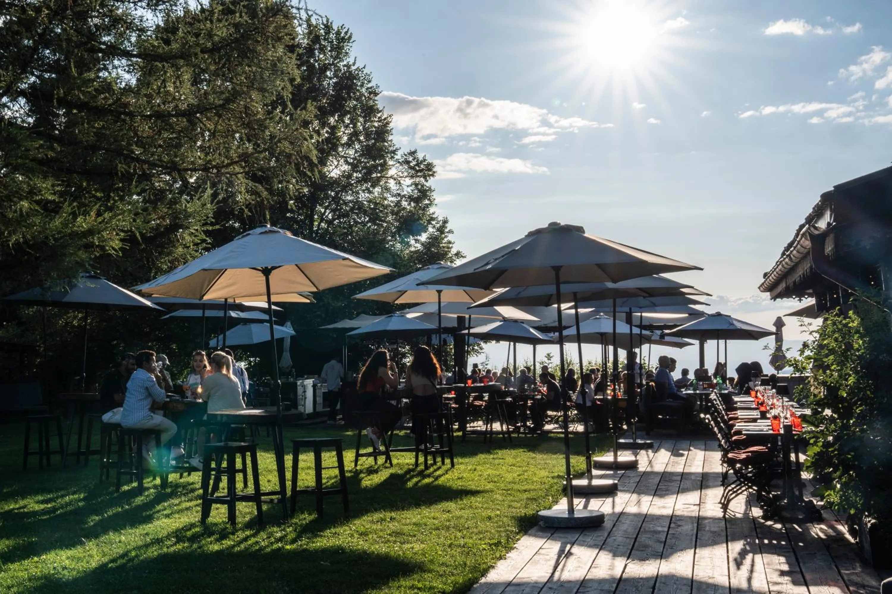 Patio in Le Coucou Hotel Restaurant & Lounge-Bar