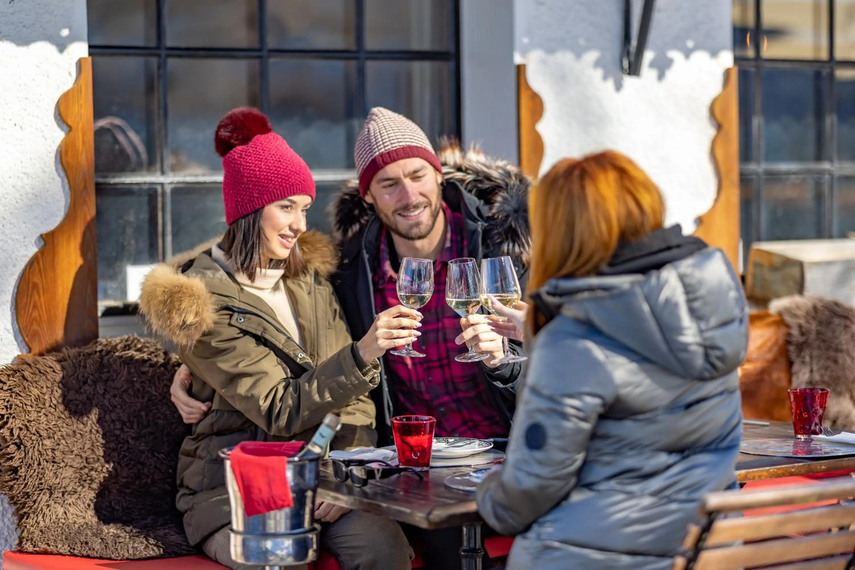 Restaurant/places to eat in Le Coucou Hotel Restaurant & Lounge-Bar