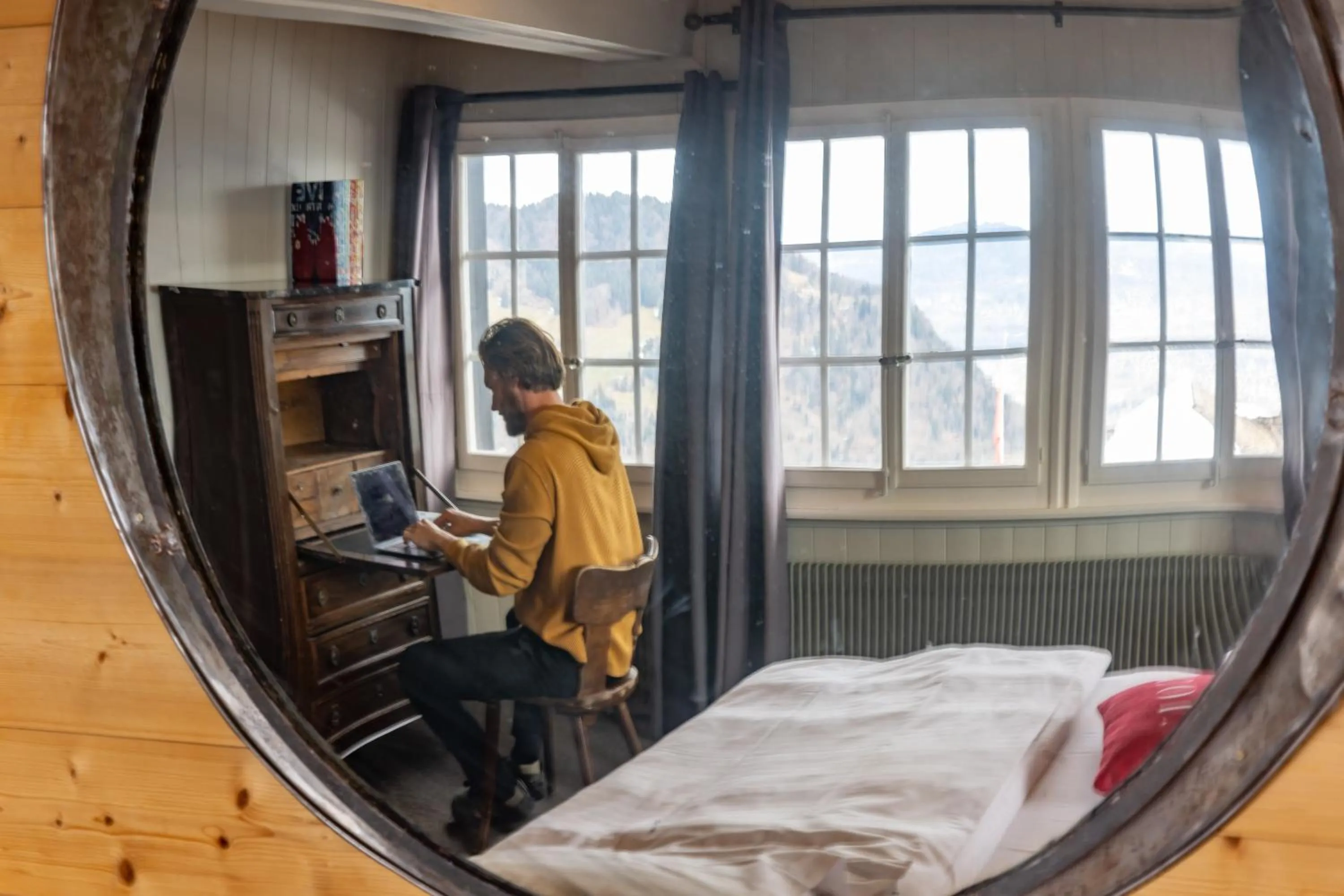 Bed in Le Coucou Hotel Restaurant & Lounge-Bar