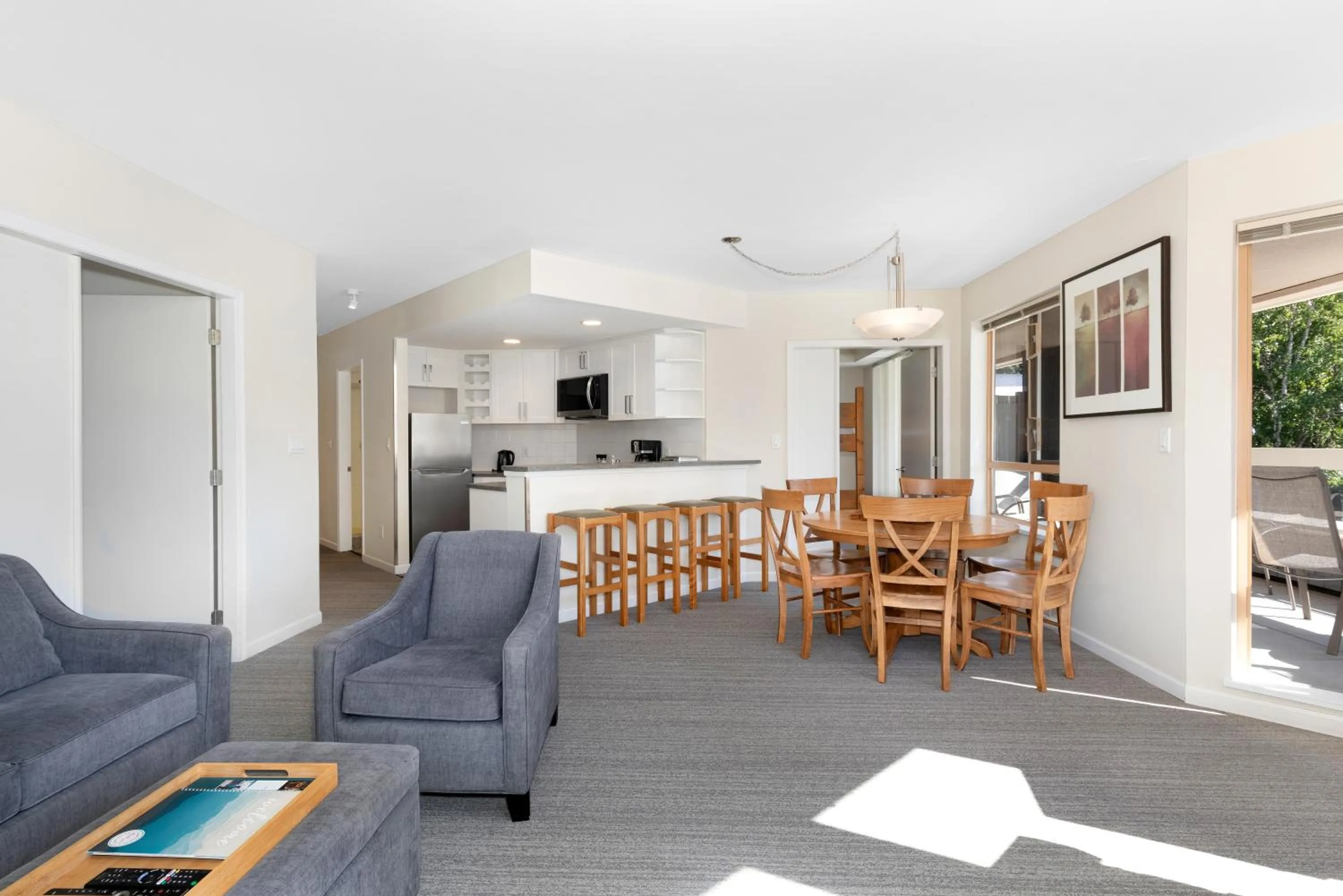 Living room in Tyndall Stone Lodge by Whiski Jack