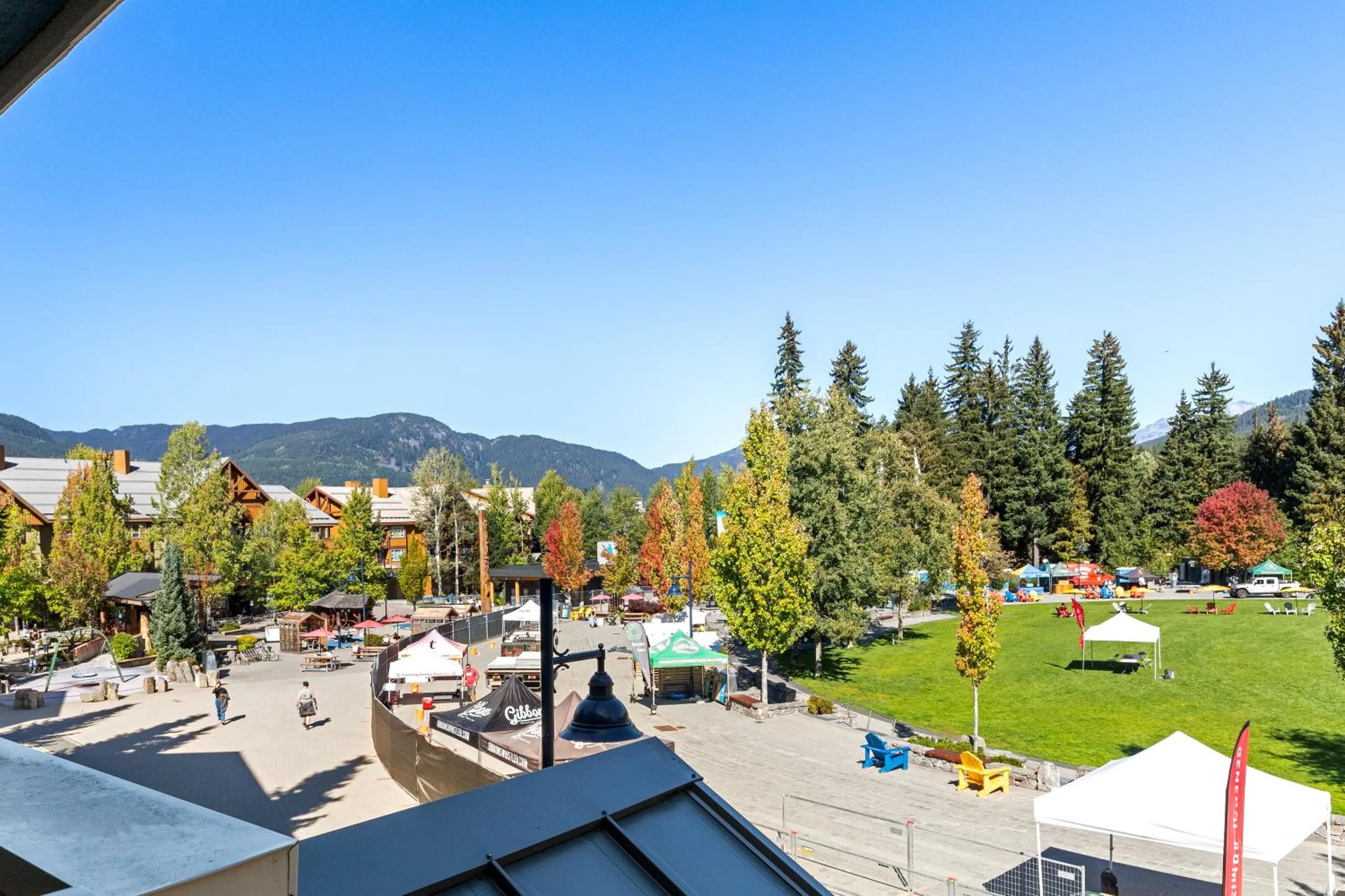 Property building in Tyndall Stone Lodge by Whiski Jack