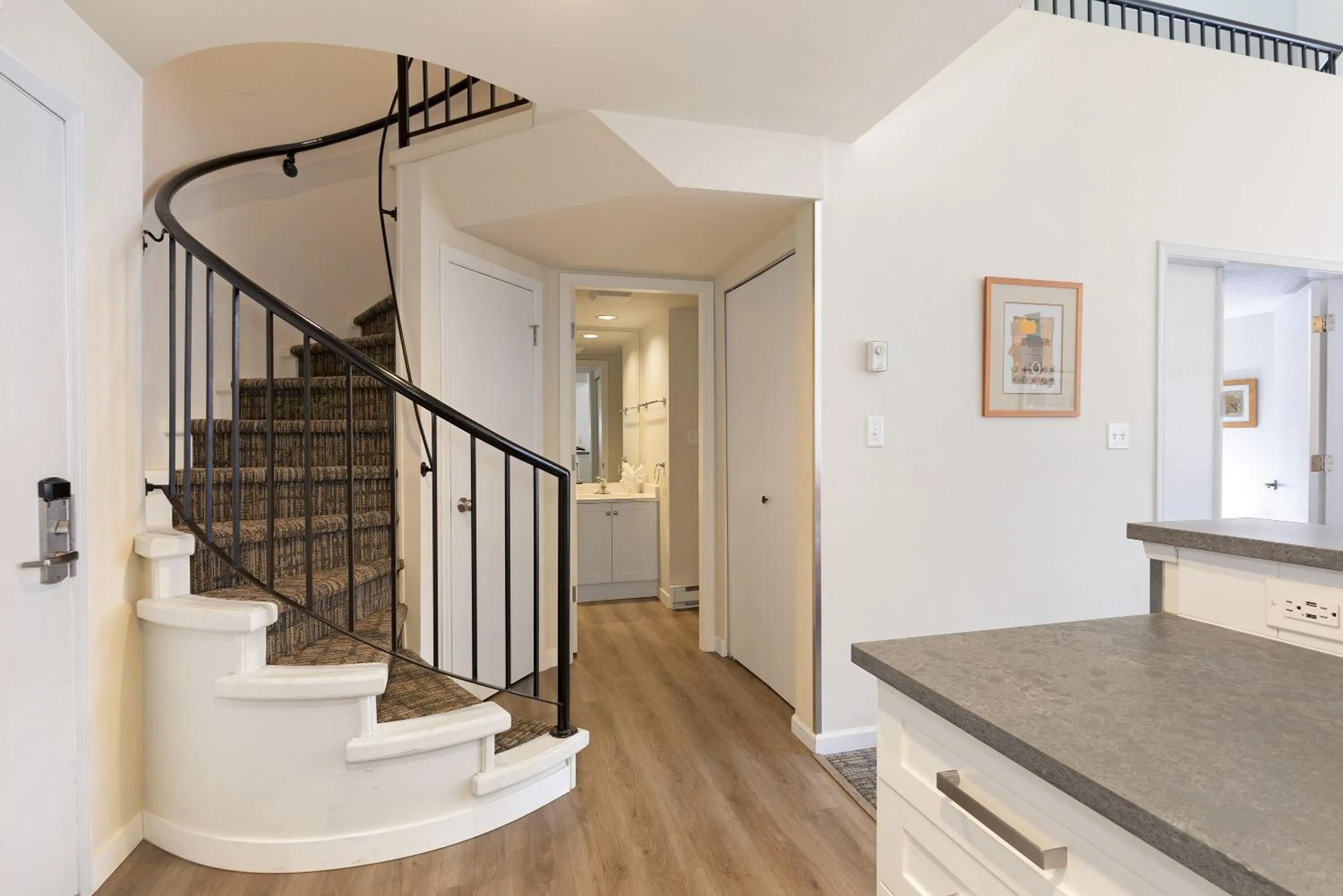 Facade/entrance in Tyndall Stone Lodge by Whiski Jack