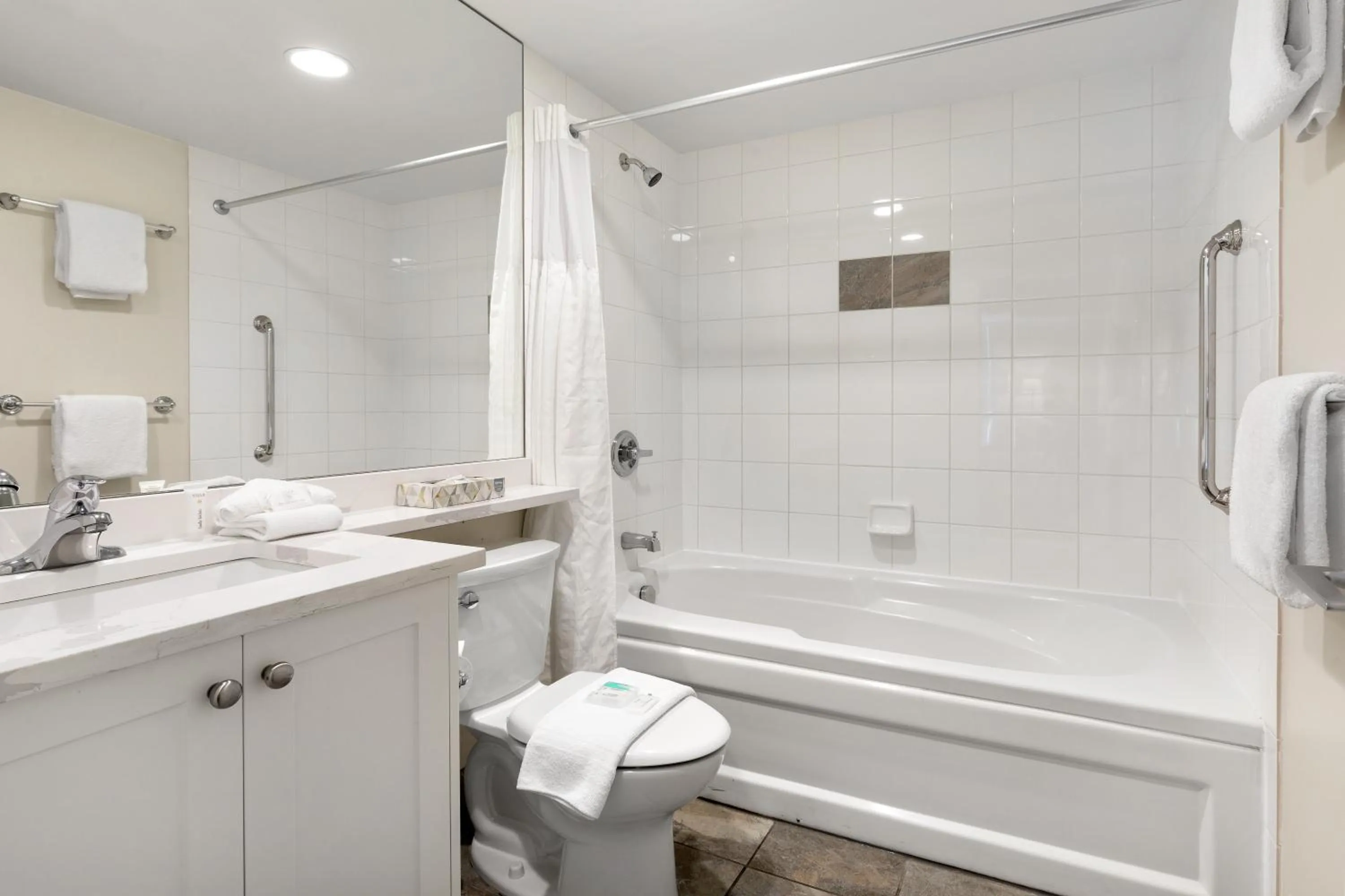Bathroom in Tyndall Stone Lodge by Whiski Jack