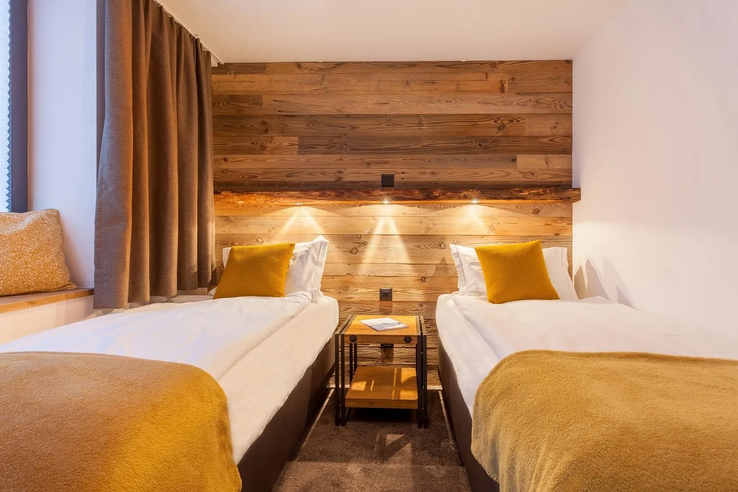 Bed in 22 Summits Apartments