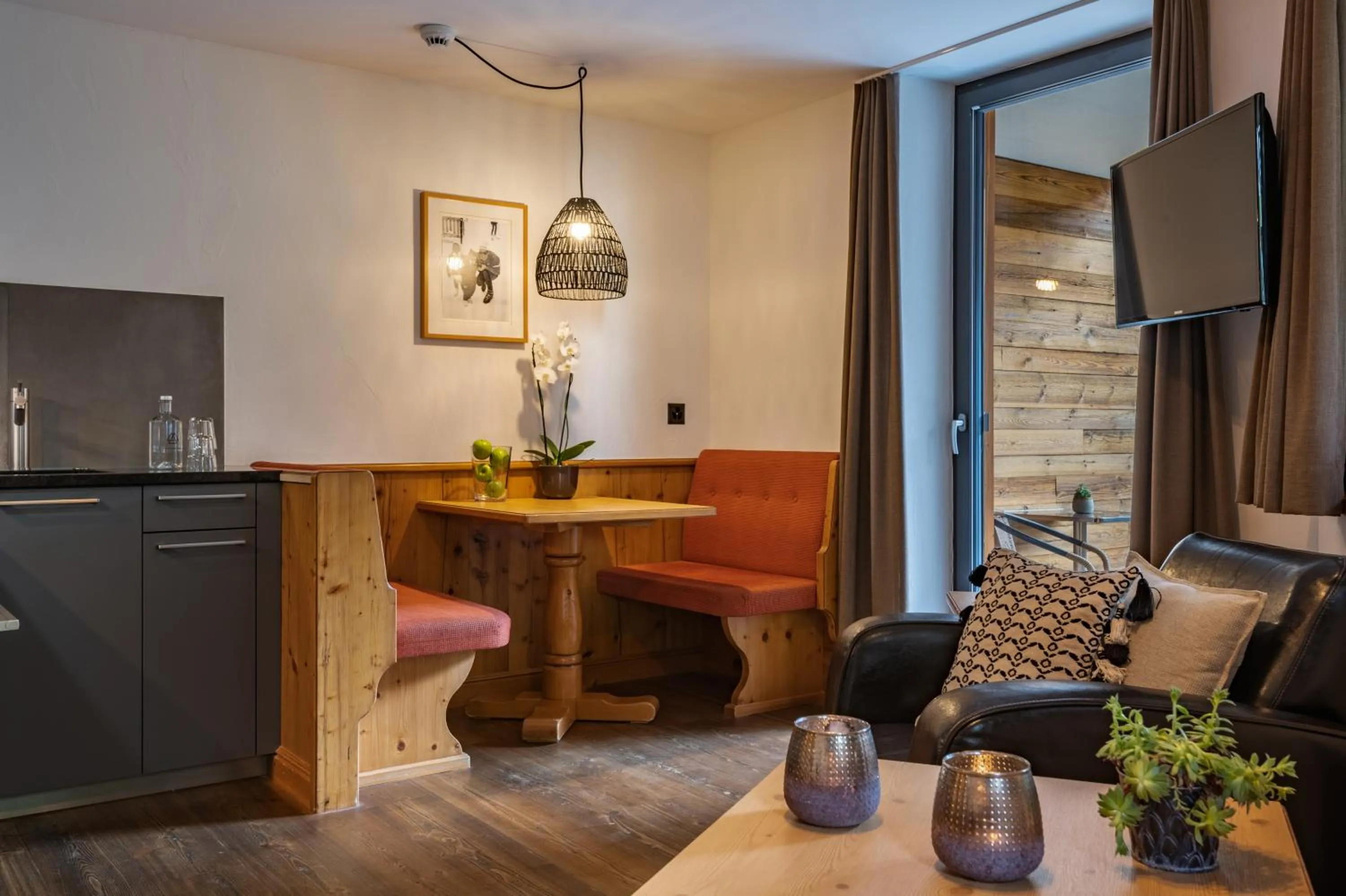 Seating area in 22 Summits Apartments