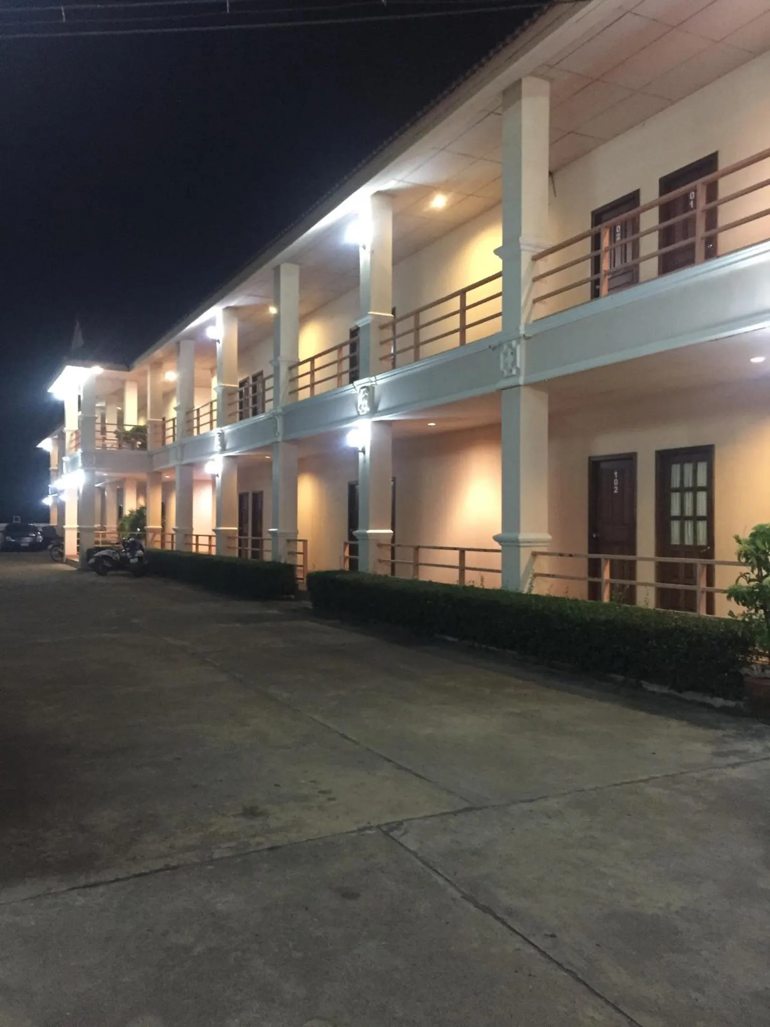 Poon Suk Hotel Kabin Buri