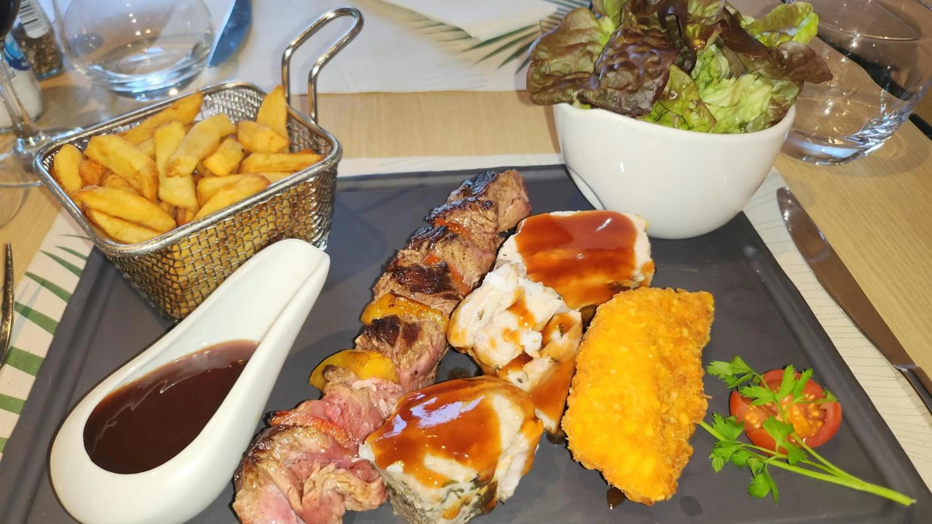 Restaurant/places to eat in Hôtel Relais d'Étretat