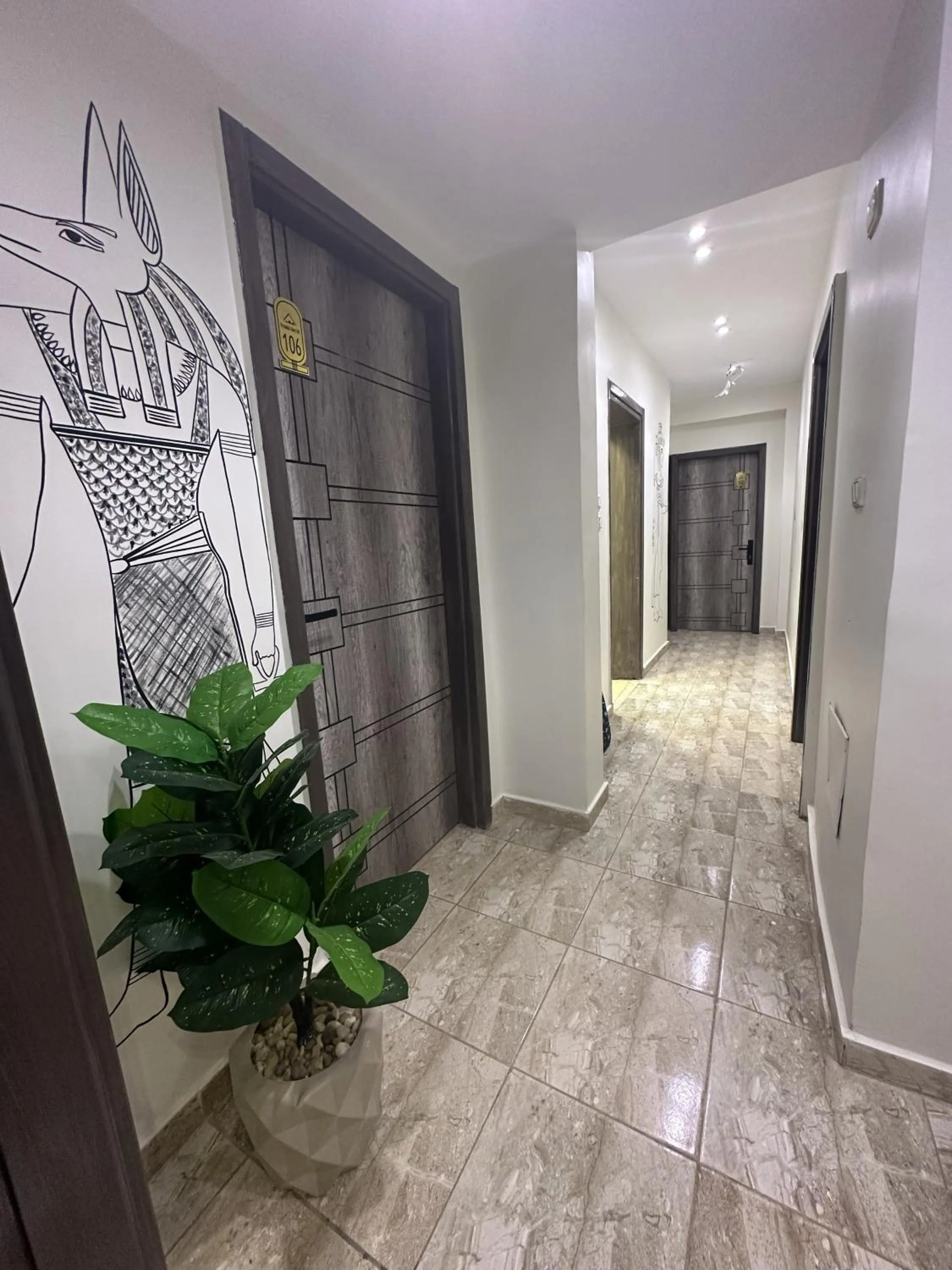 Property building in Giza Pyramids Inn