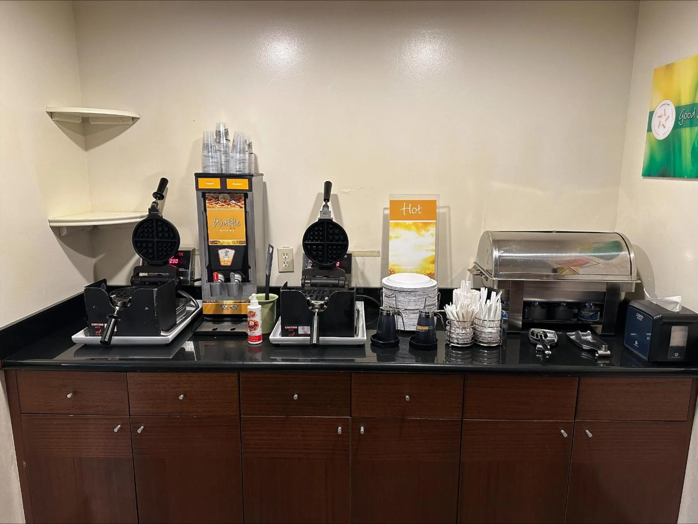 Breakfast in Quality Inn & Suites Everett