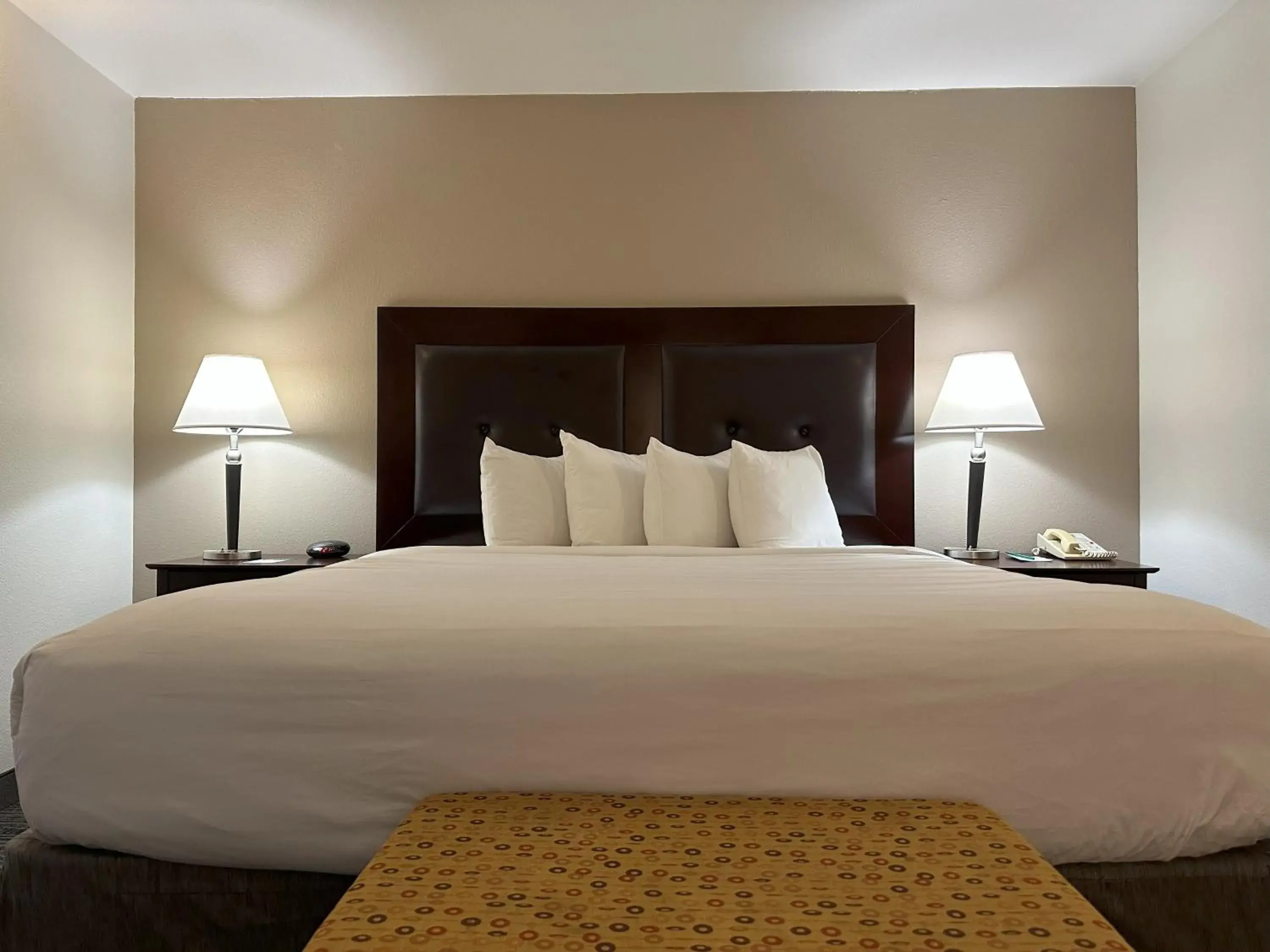 Suite - Non-Smoking in Quality Inn & Suites Everett Suite - Non-Smoking in Quality Inn & Suites Everett