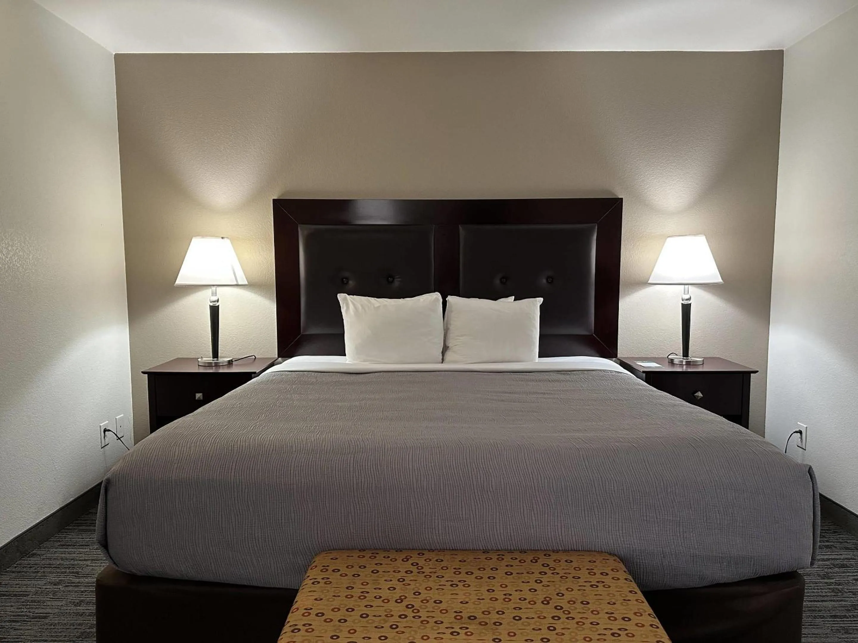 Bedroom, Bed in Quality Inn & Suites Everett