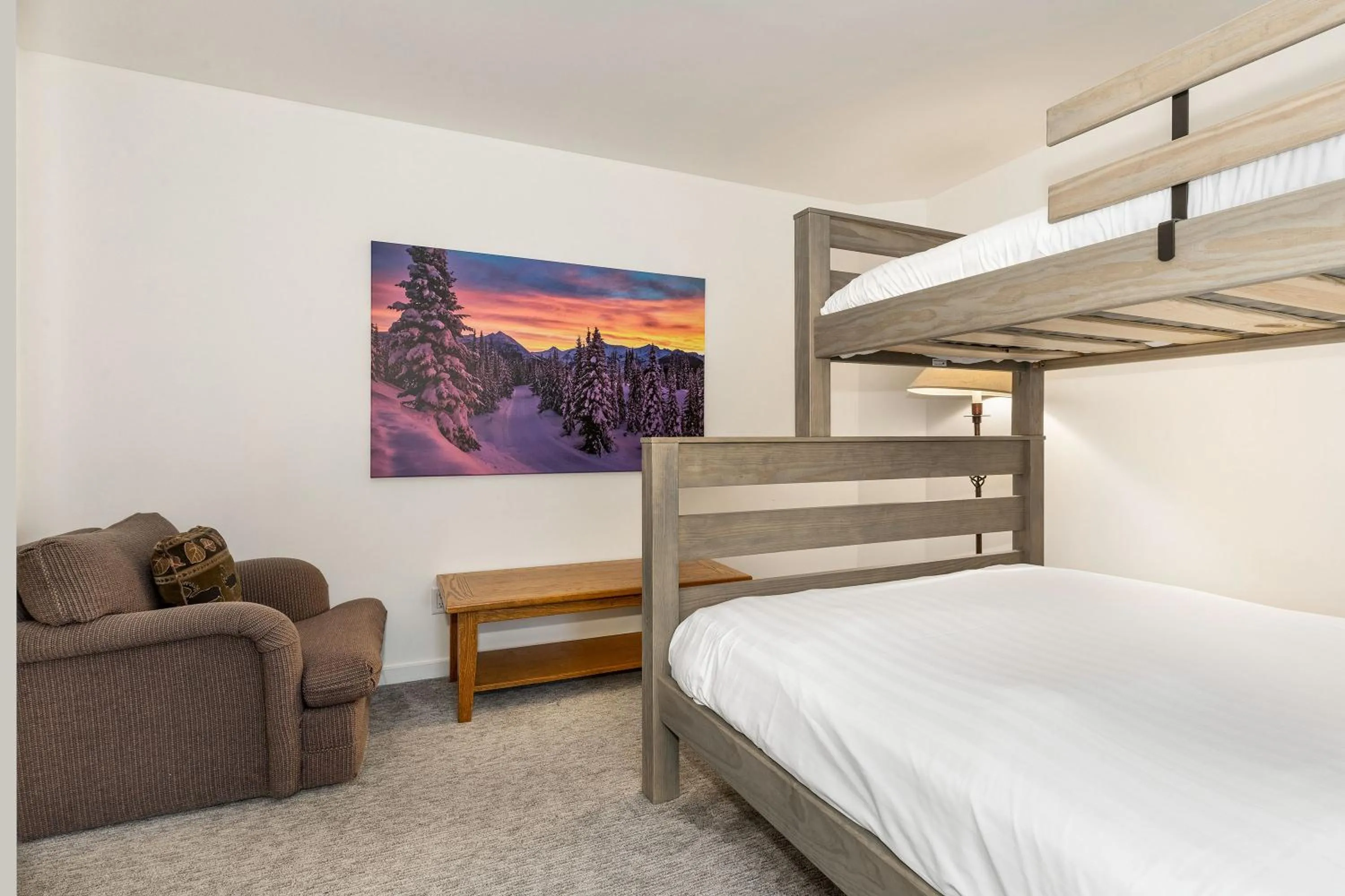 Bedroom, Bed in The Woodrun Lodge by Whiski Jack