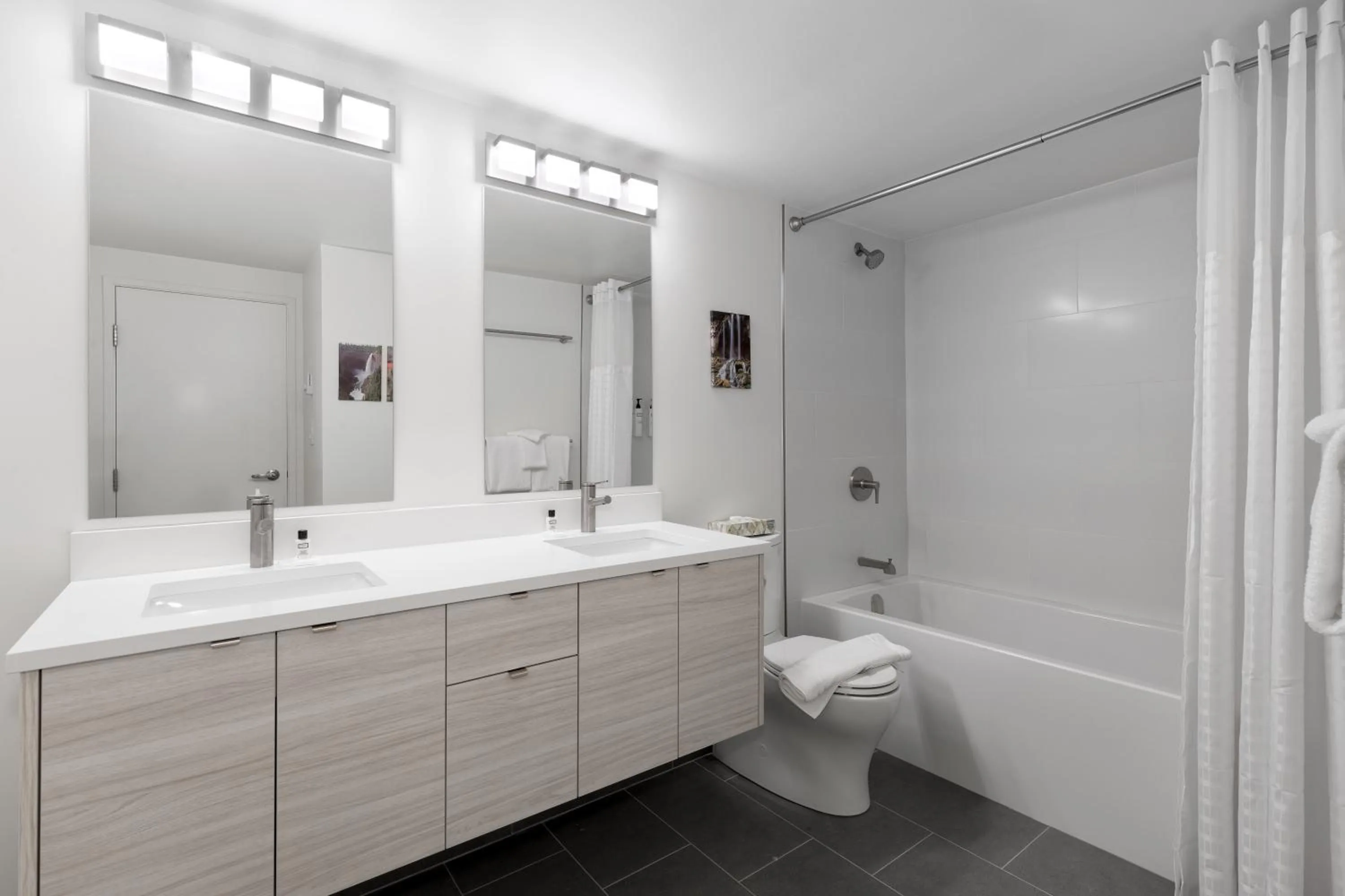 Bathroom in The Woodrun Lodge by Whiski Jack