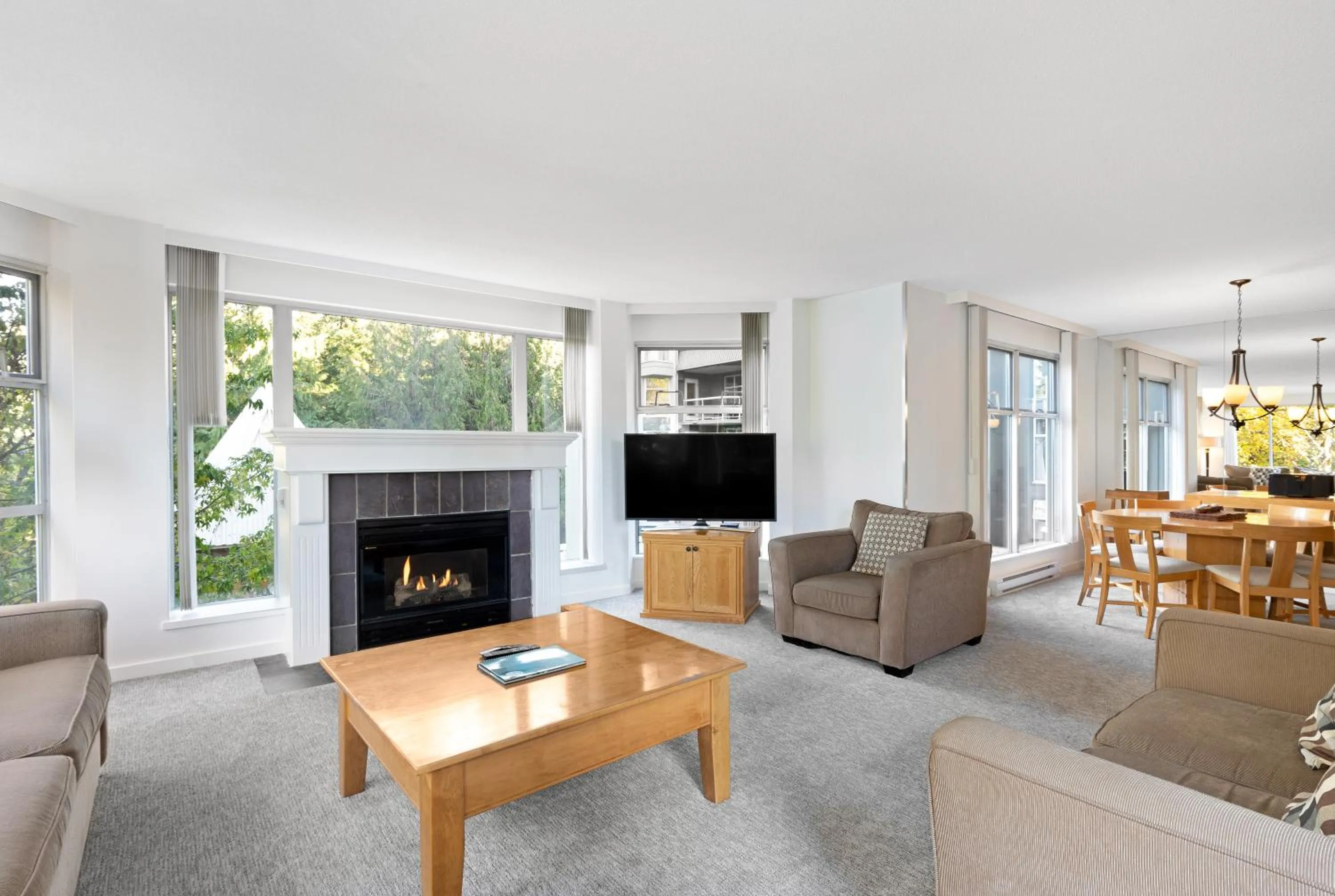 Living room in The Woodrun Lodge by Whiski Jack