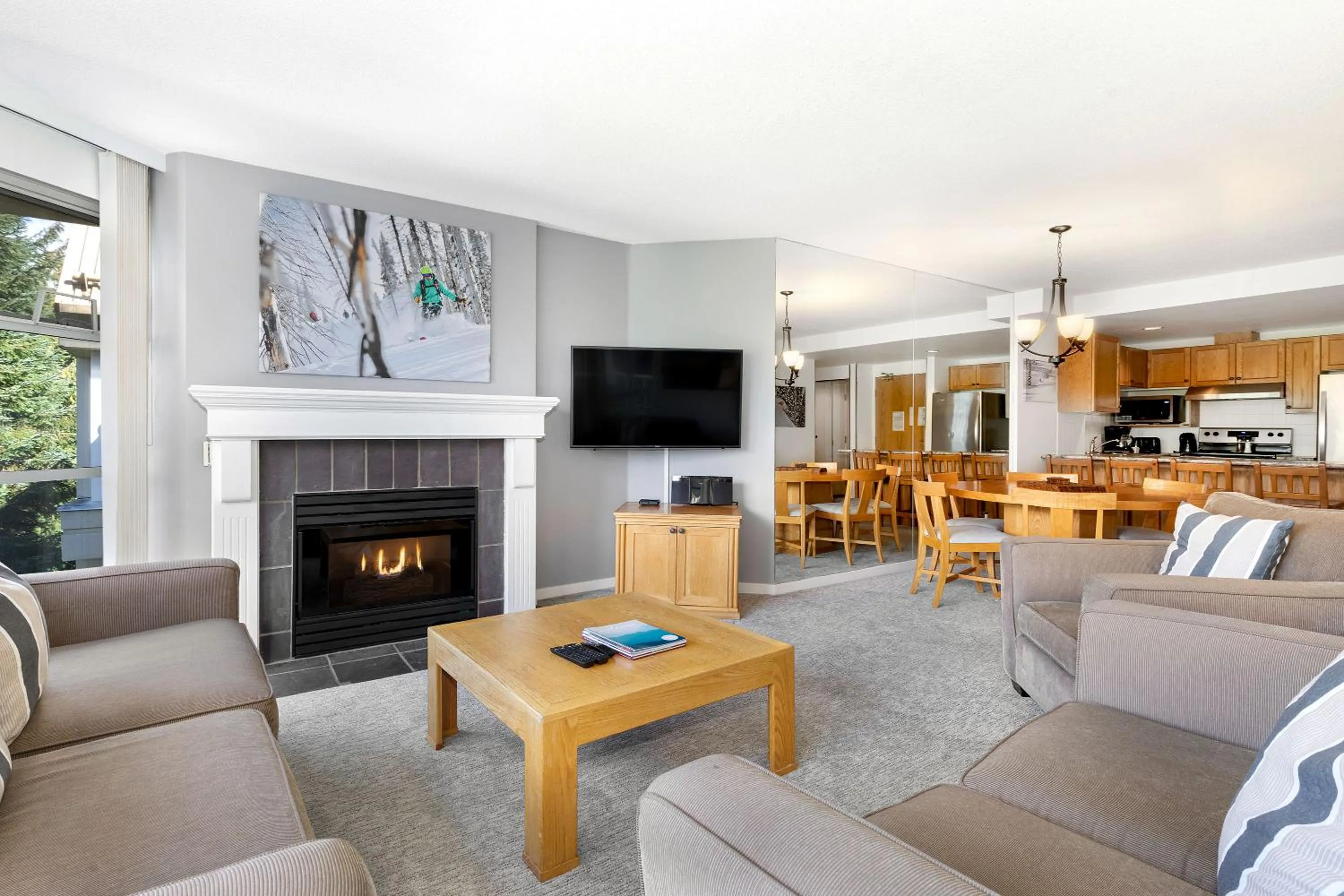 Living room in The Woodrun Lodge by Whiski Jack