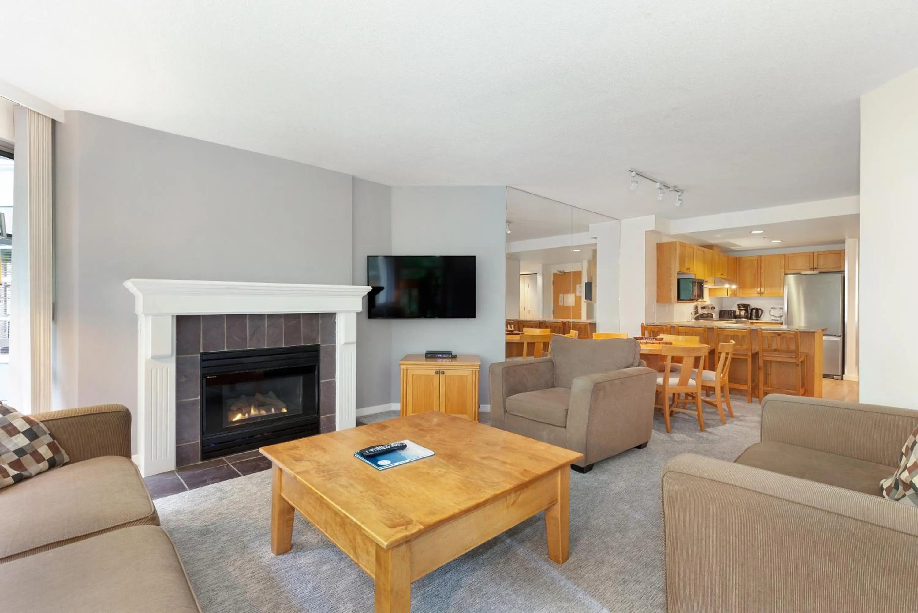 Living room in The Woodrun Lodge by Whiski Jack