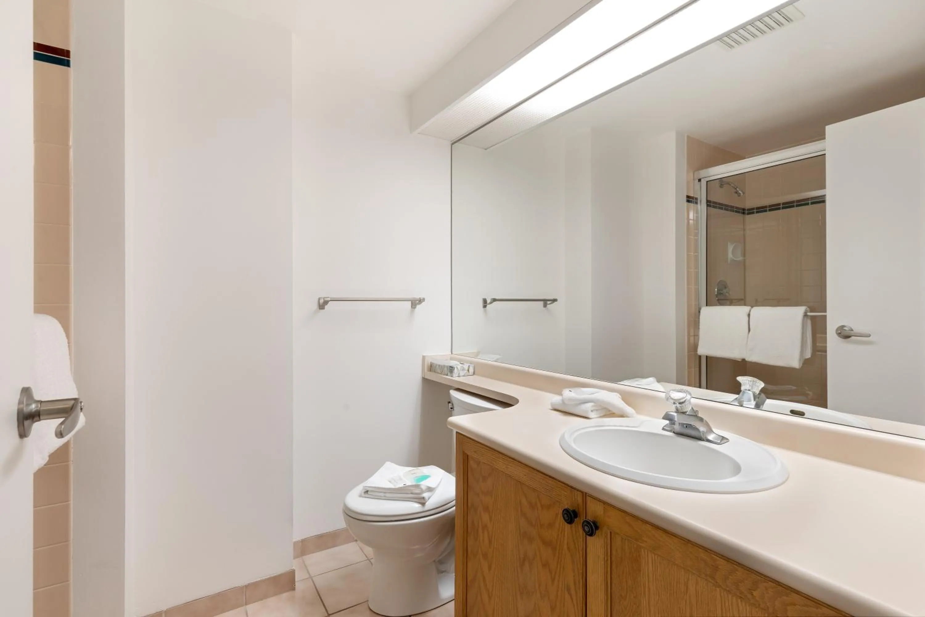 Shower in The Woodrun Lodge by Whiski Jack