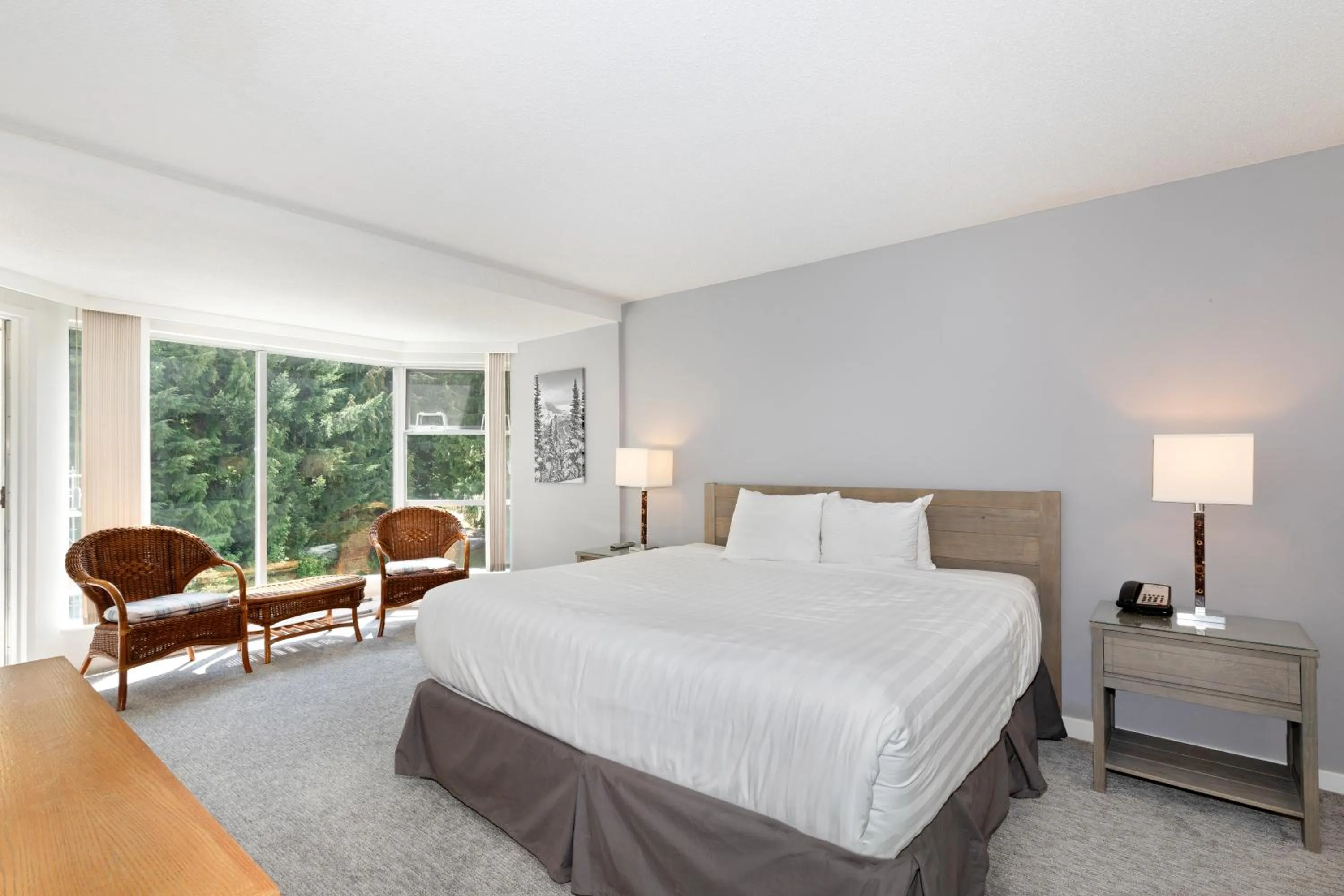 Bedroom, Bed in The Woodrun Lodge by Whiski Jack