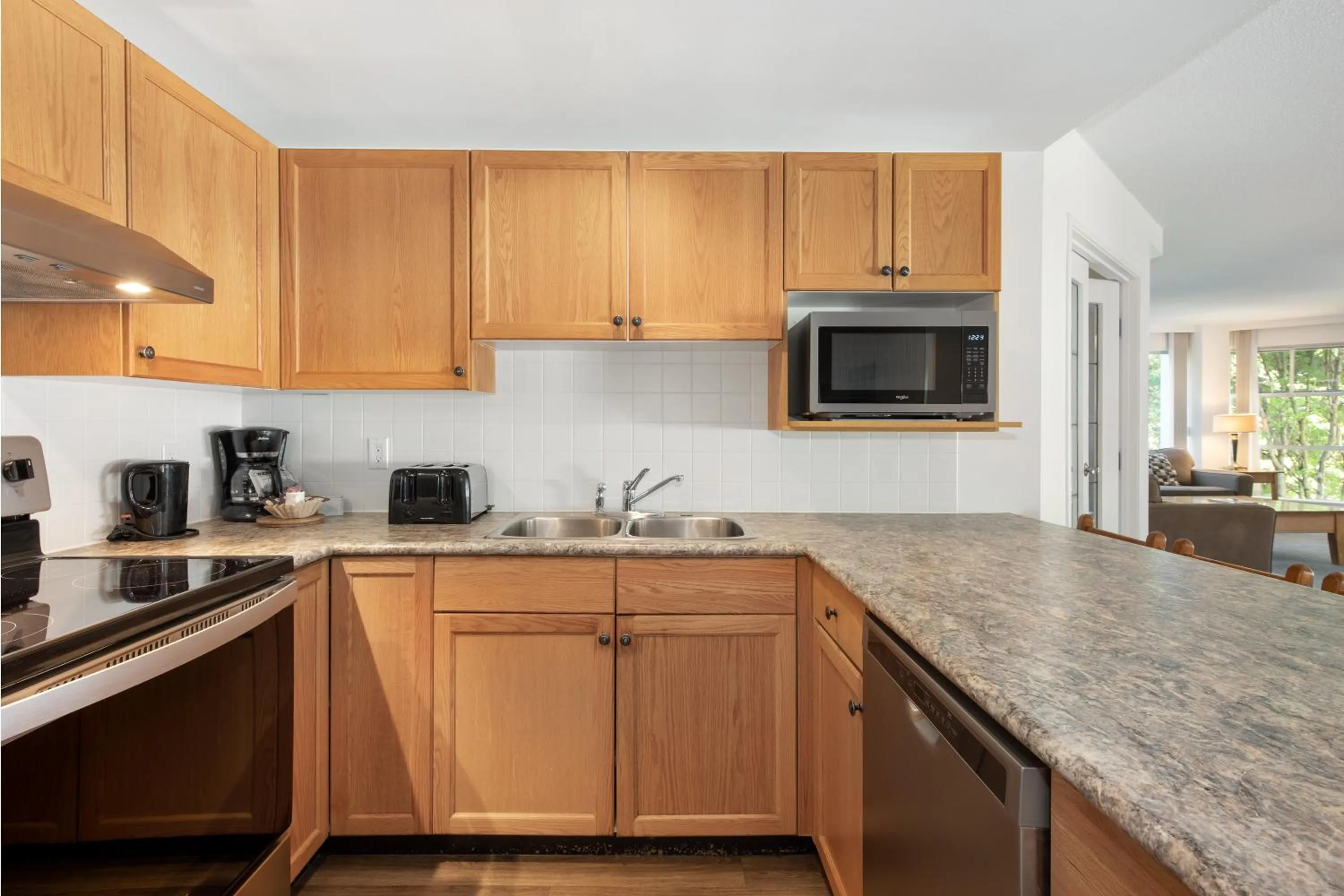 Kitchen or kitchenette in The Woodrun Lodge by Whiski Jack