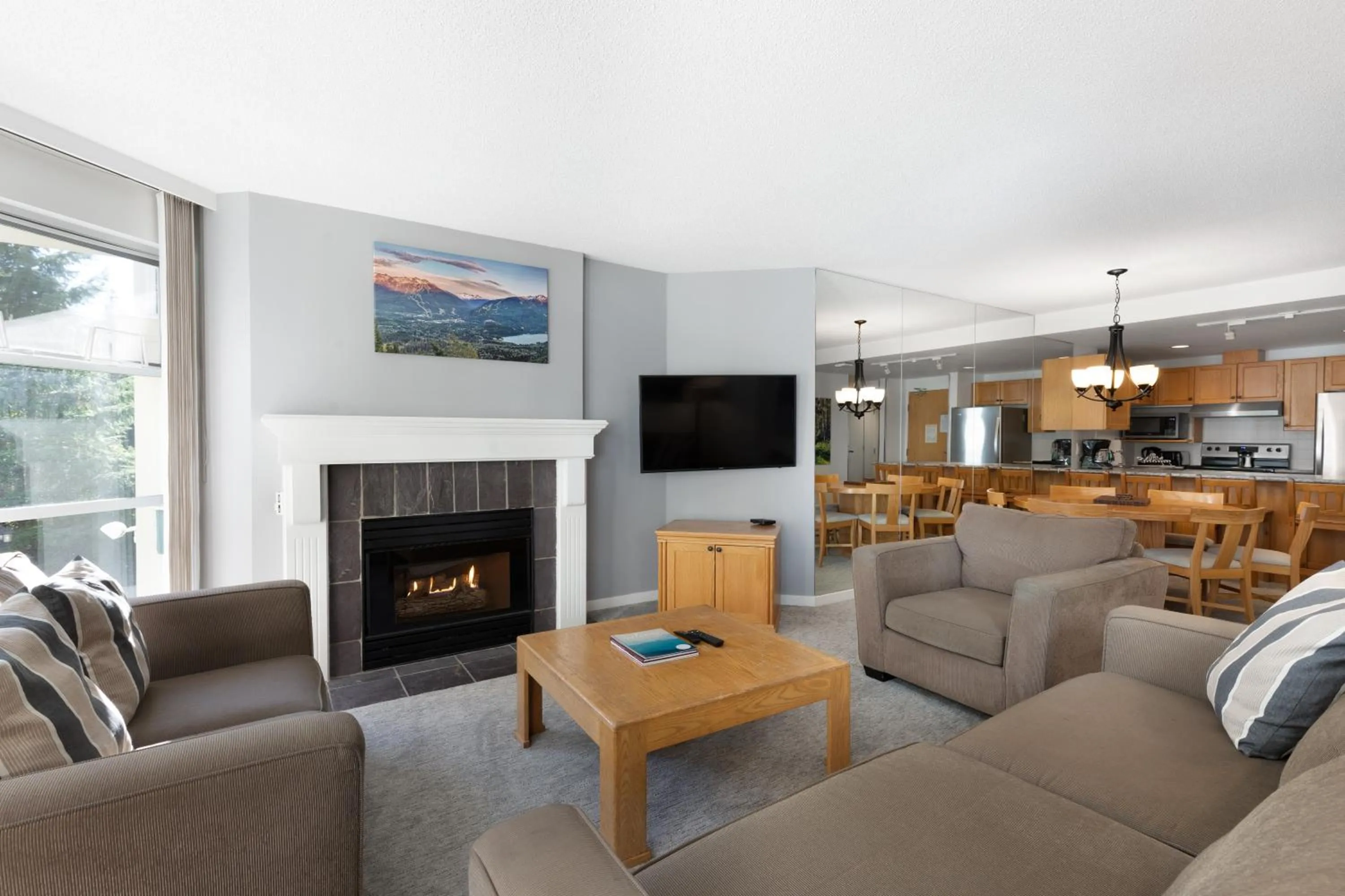 Living room in The Woodrun Lodge by Whiski Jack