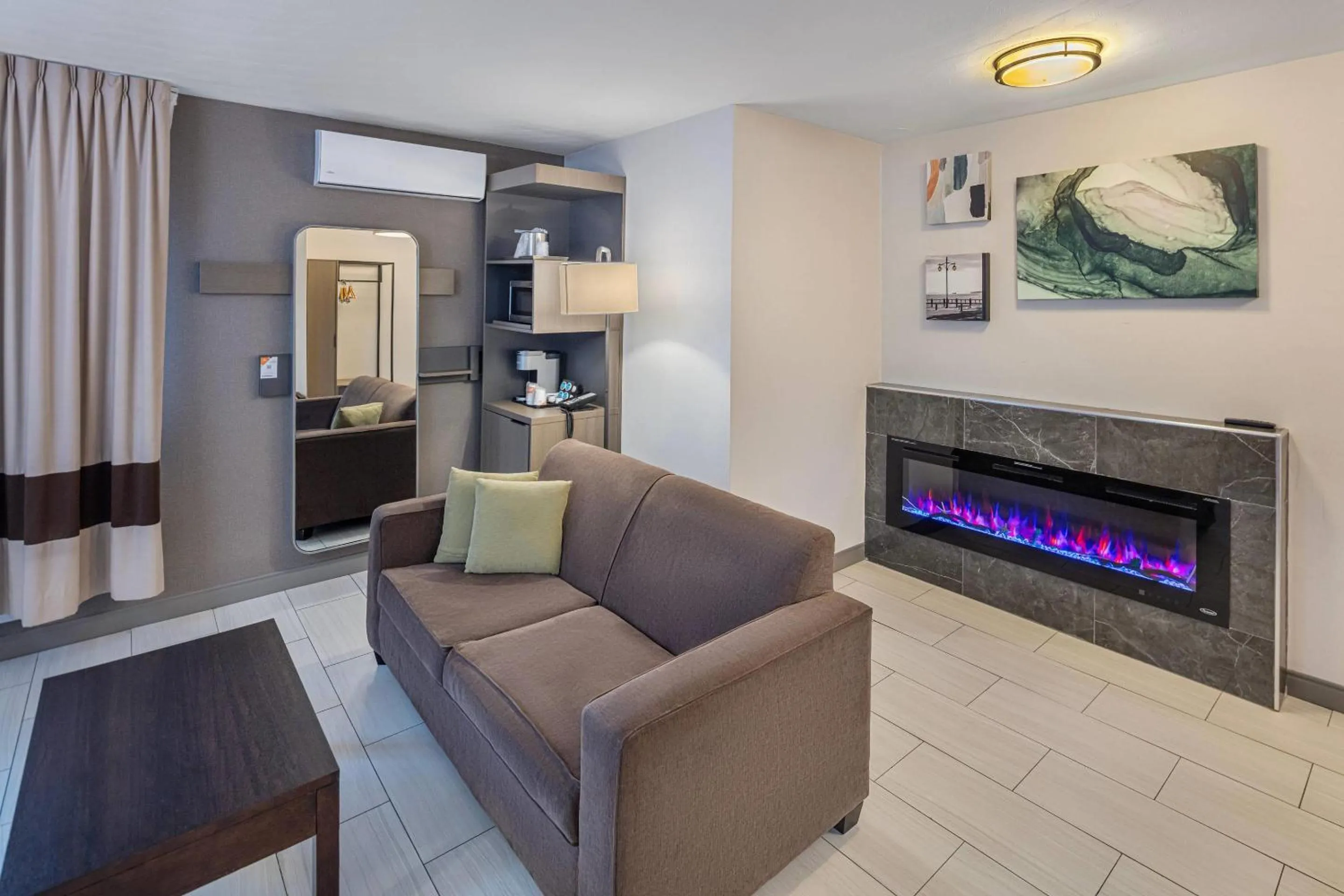 Bedroom in Comfort Inn