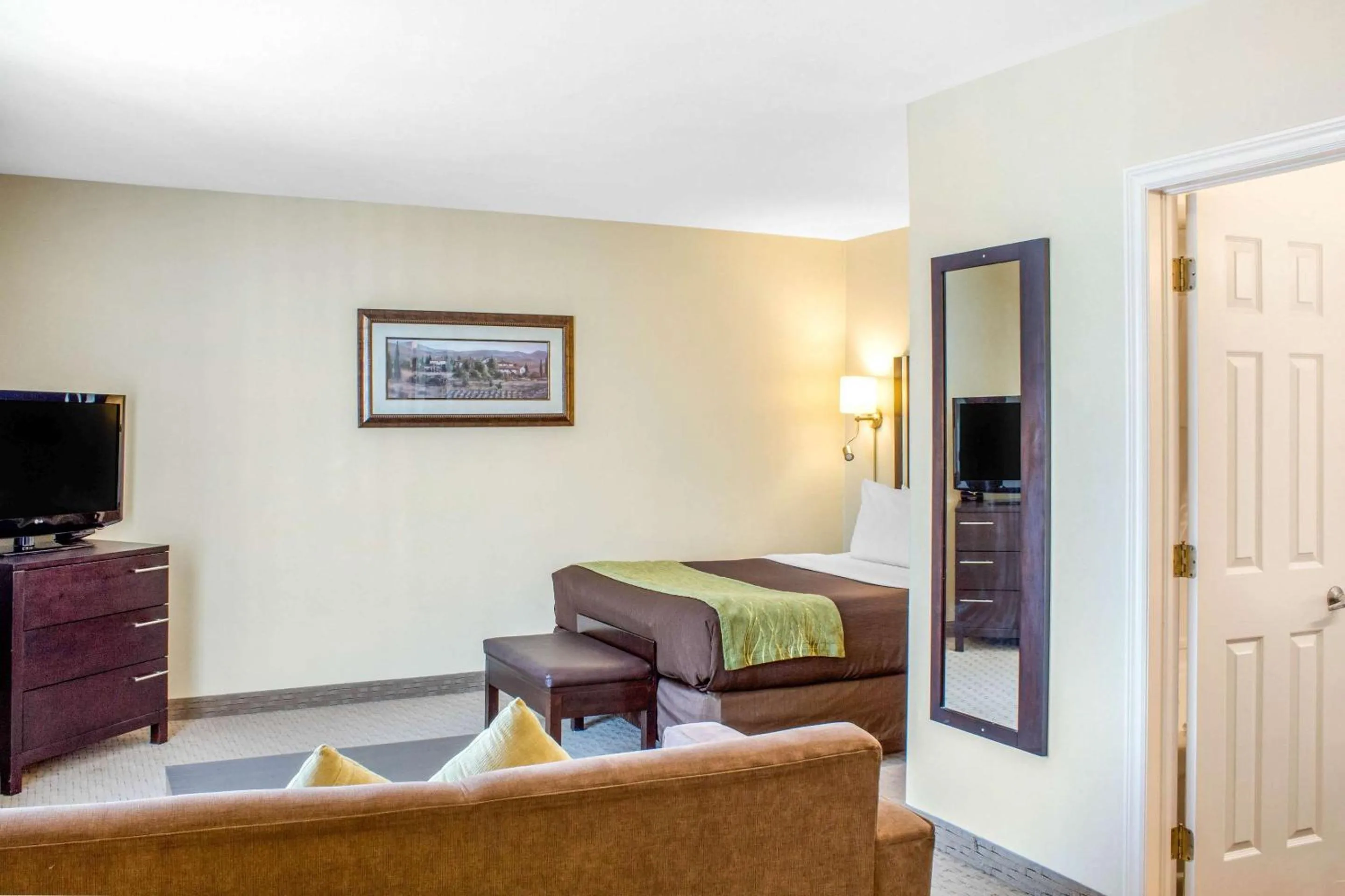 Bedroom, Bed in Comfort Inn