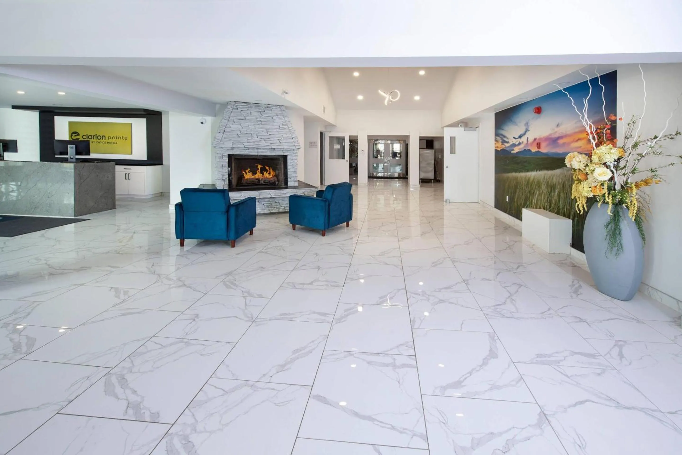 Lobby or reception in Clarion Pointe