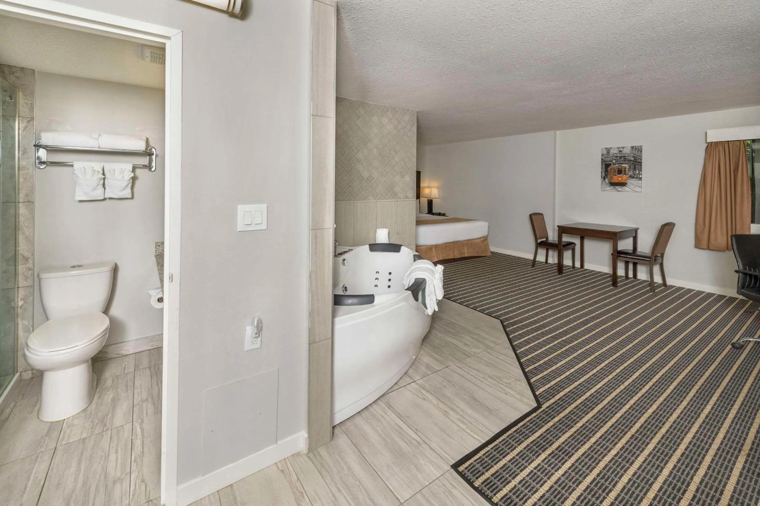 Bedroom in Clarion Pointe