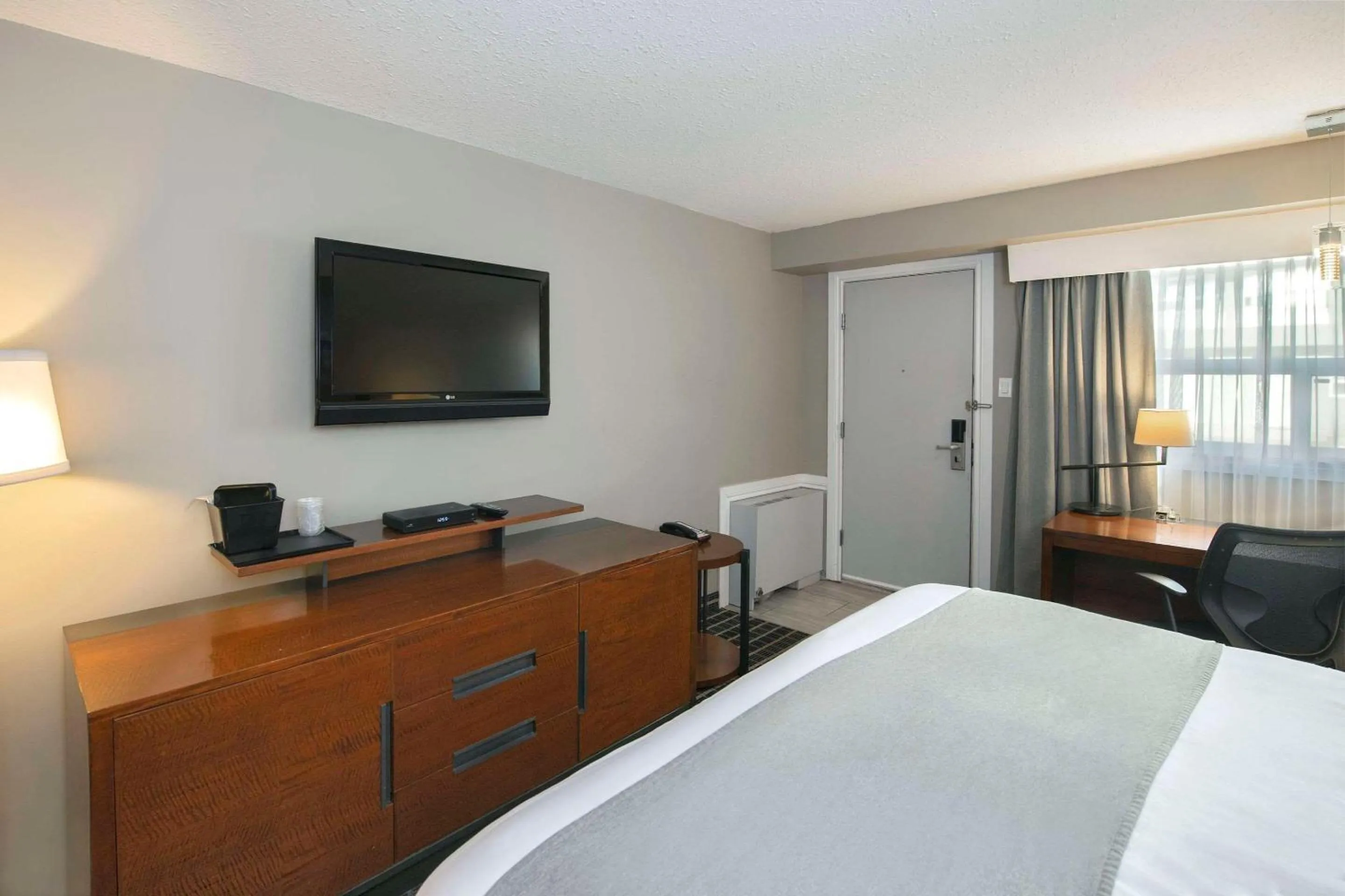 Bedroom, Bed in Clarion Pointe