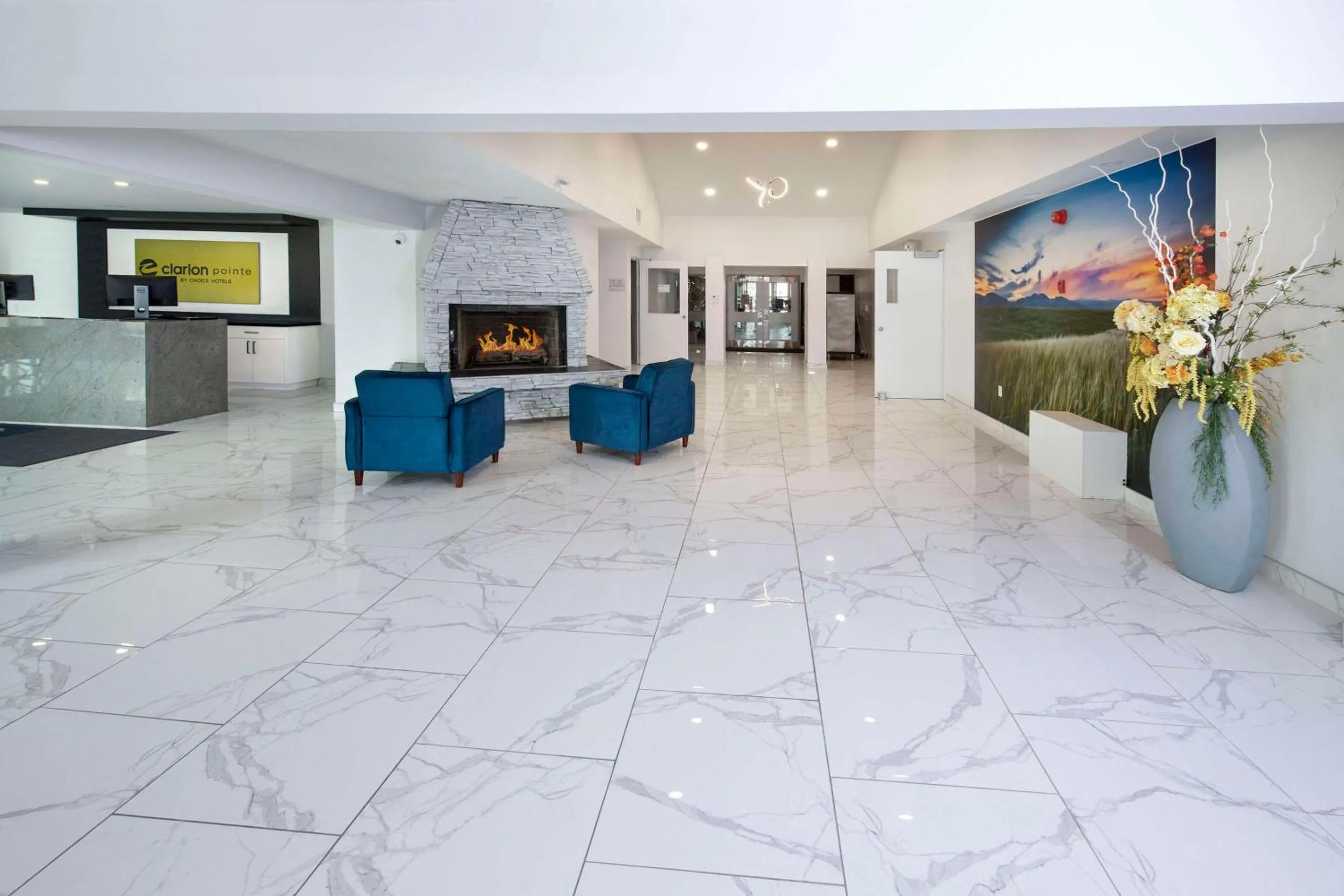 Lobby or reception in Clarion Pointe