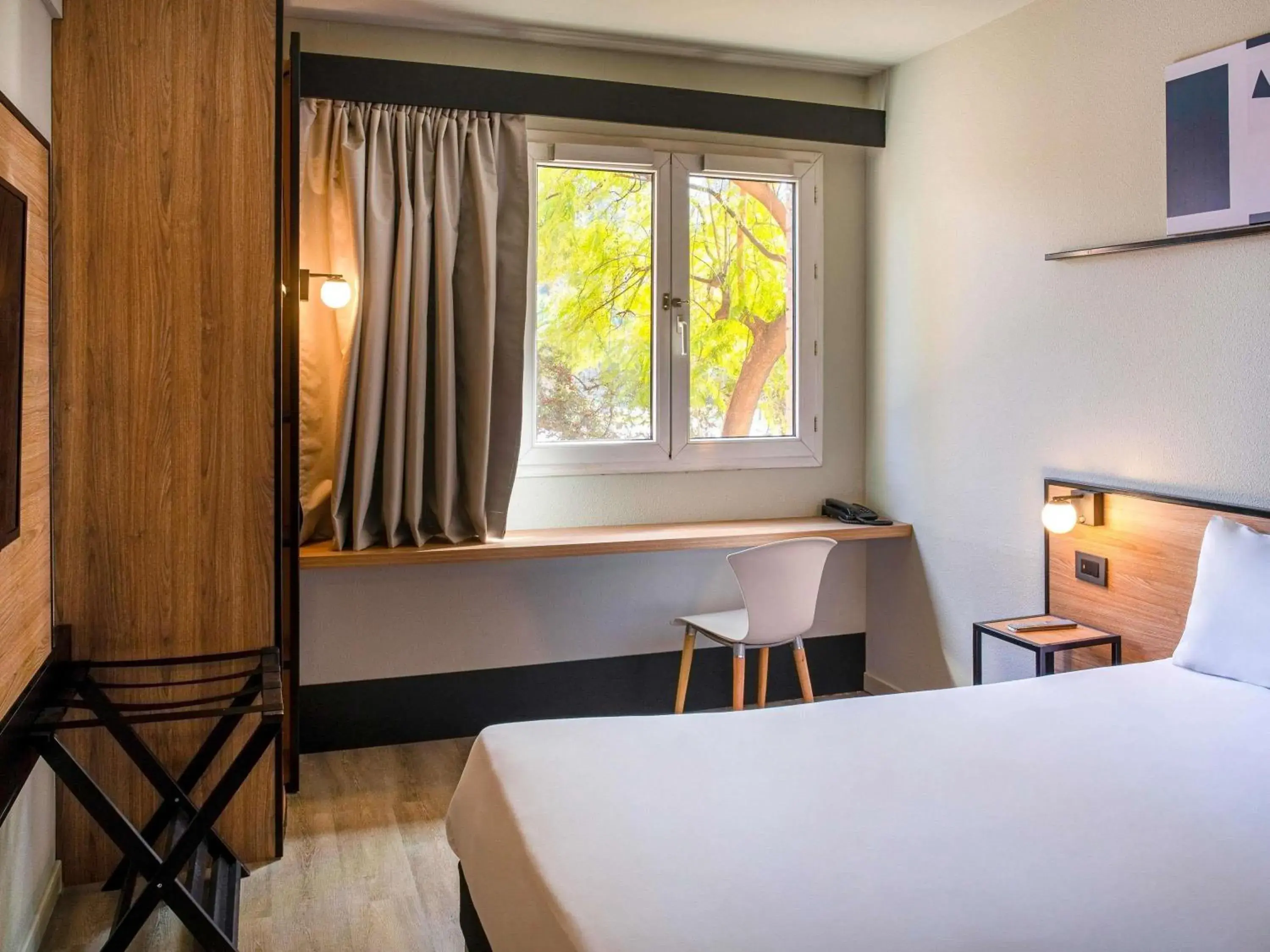 Standard Double Room in ibis Mendoza Standard Double Room in ibis Mendoza