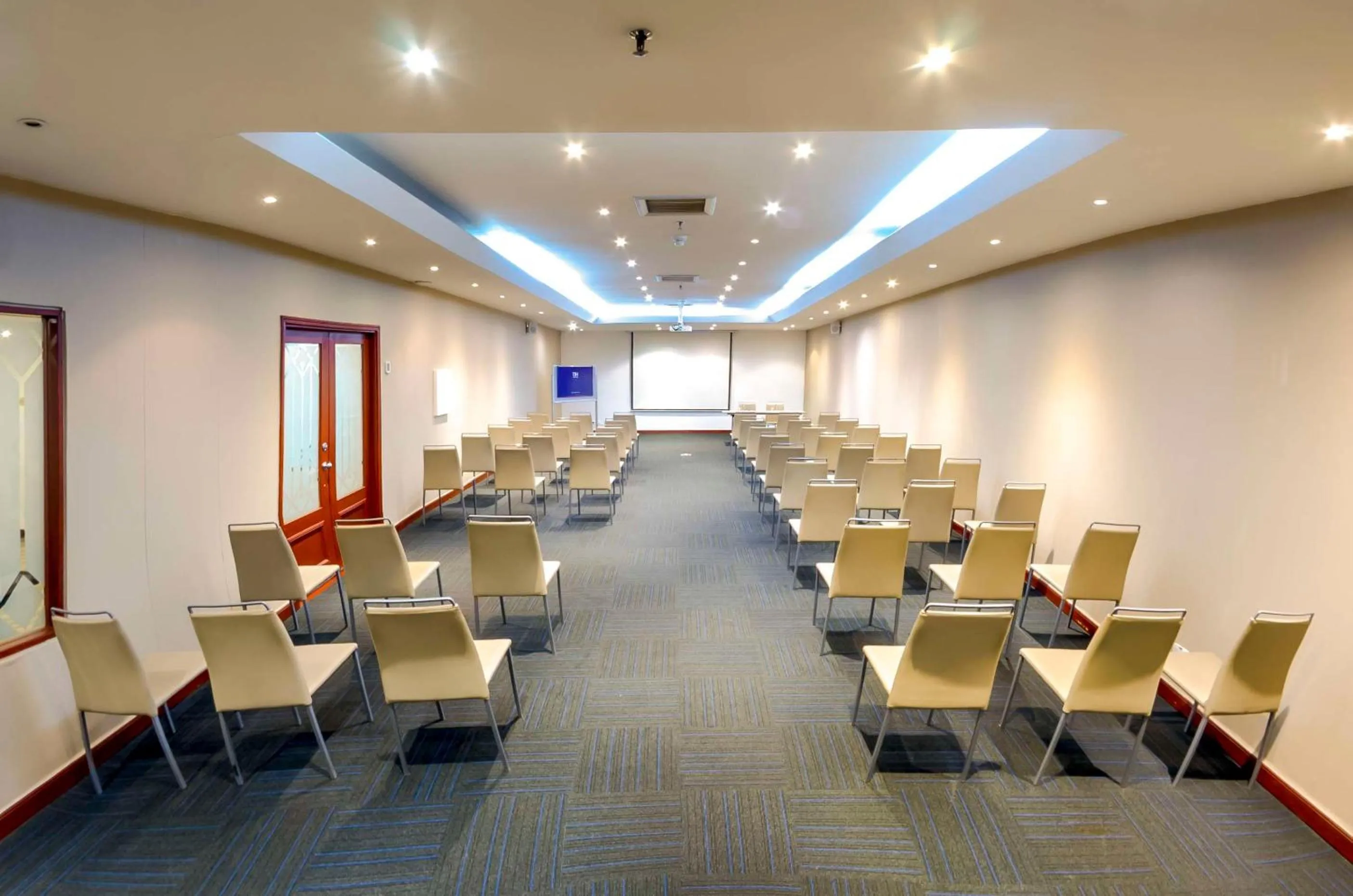 Meeting/conference room in NH Cali Royal