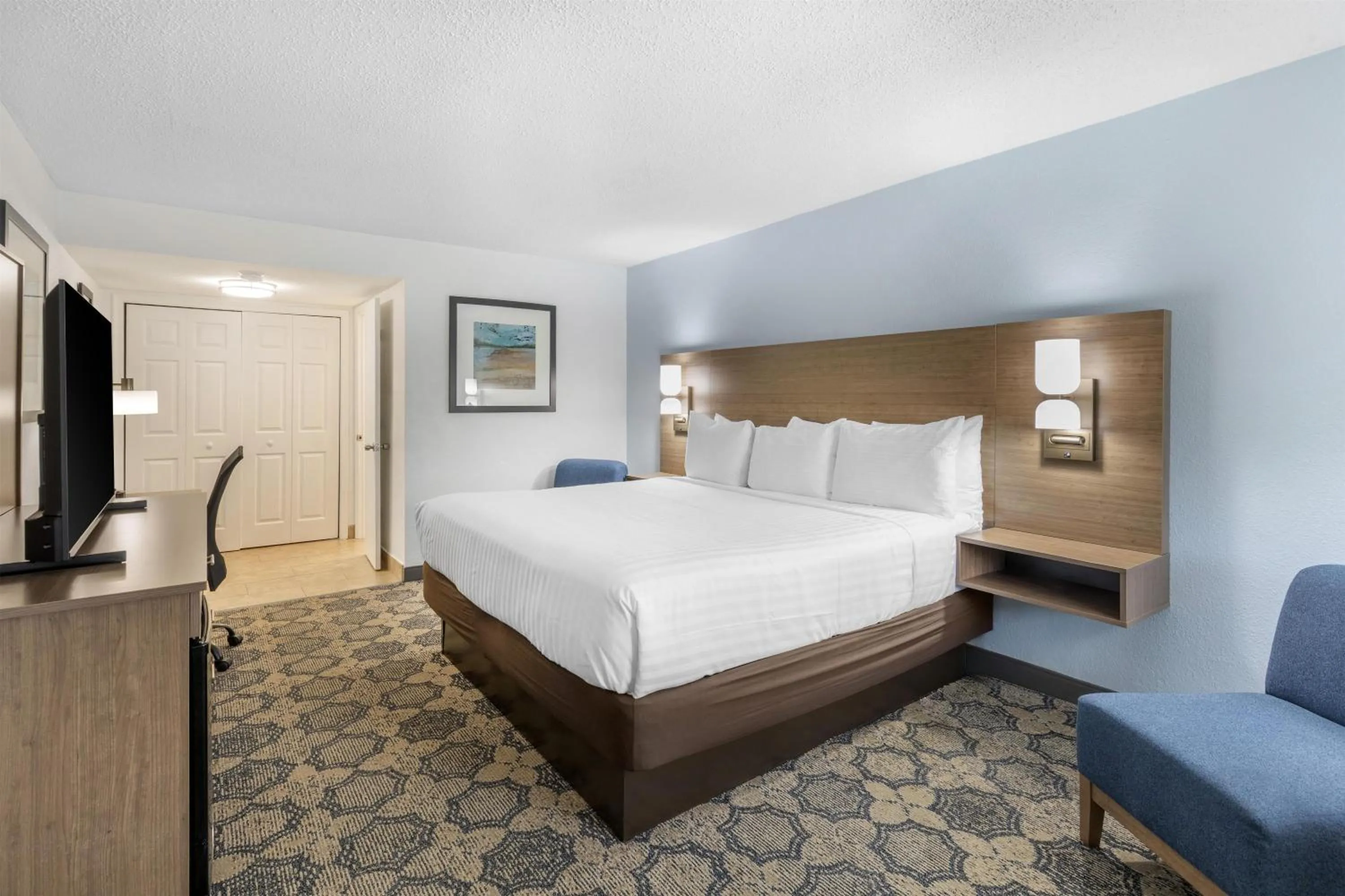 Bedroom, Bed in Best Western Palm Beach Lakes