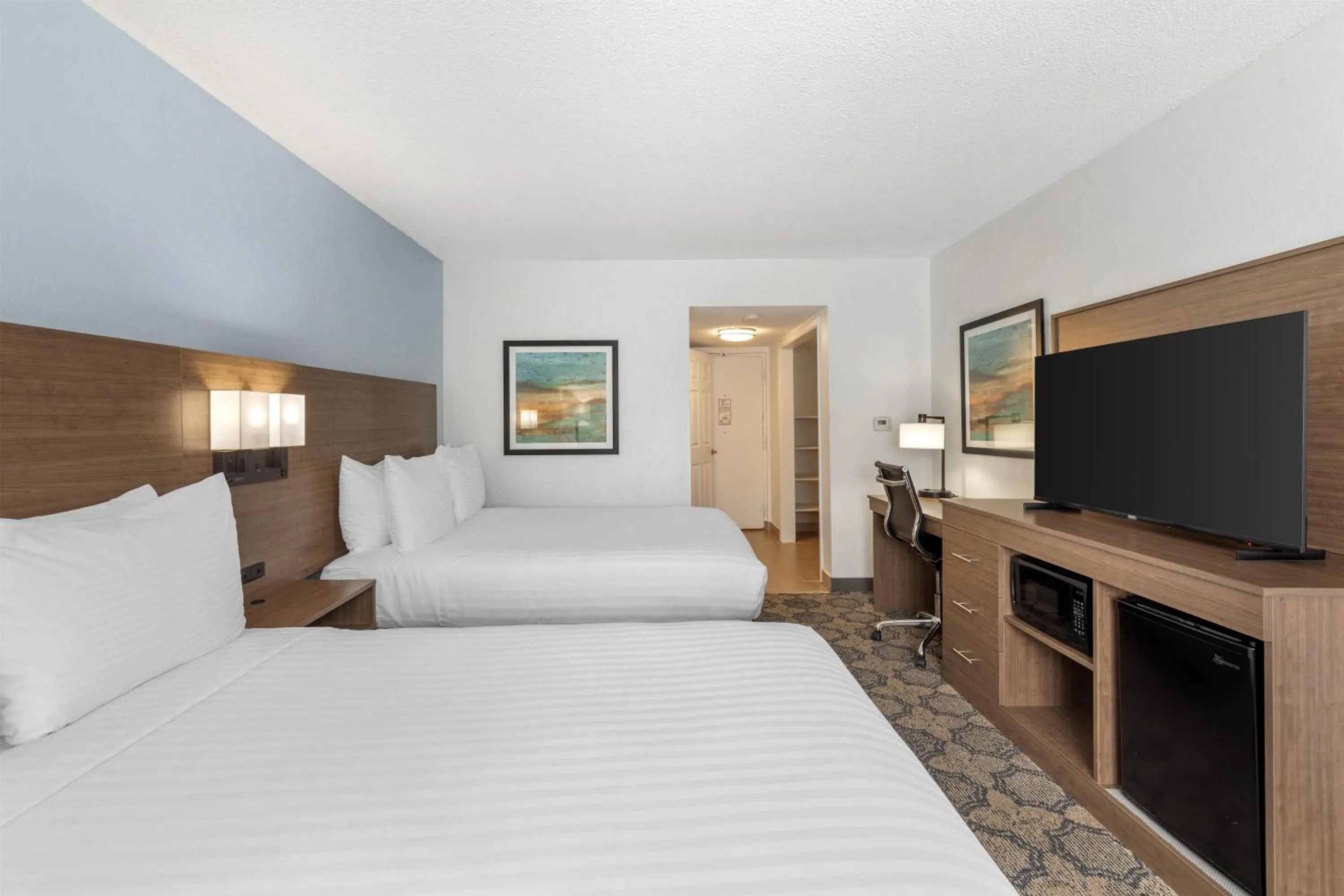 Bedroom, Bed in Best Western Palm Beach Lakes