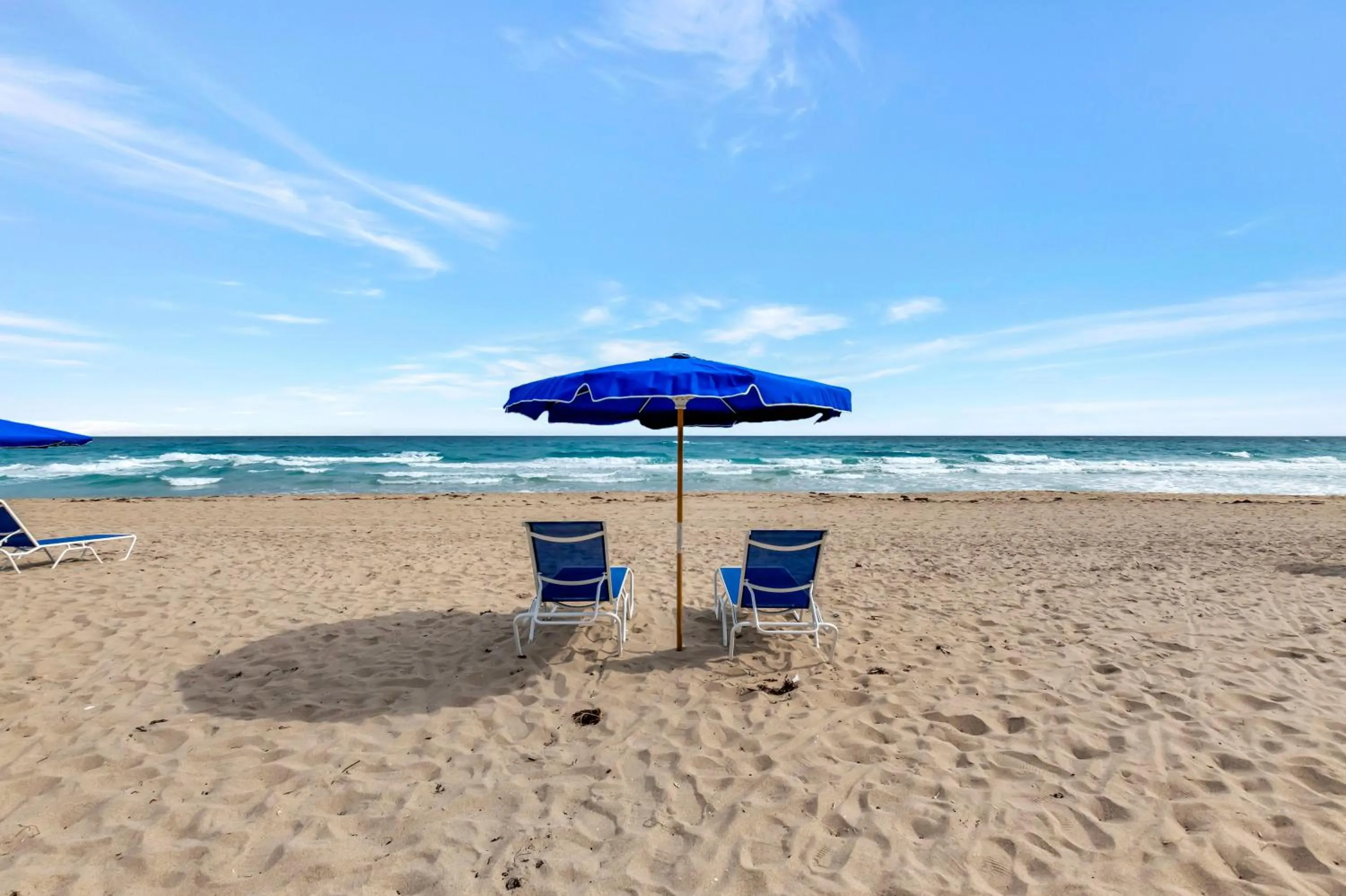 Beach in Tideline Palm Beach Ocean Resort and Spa
