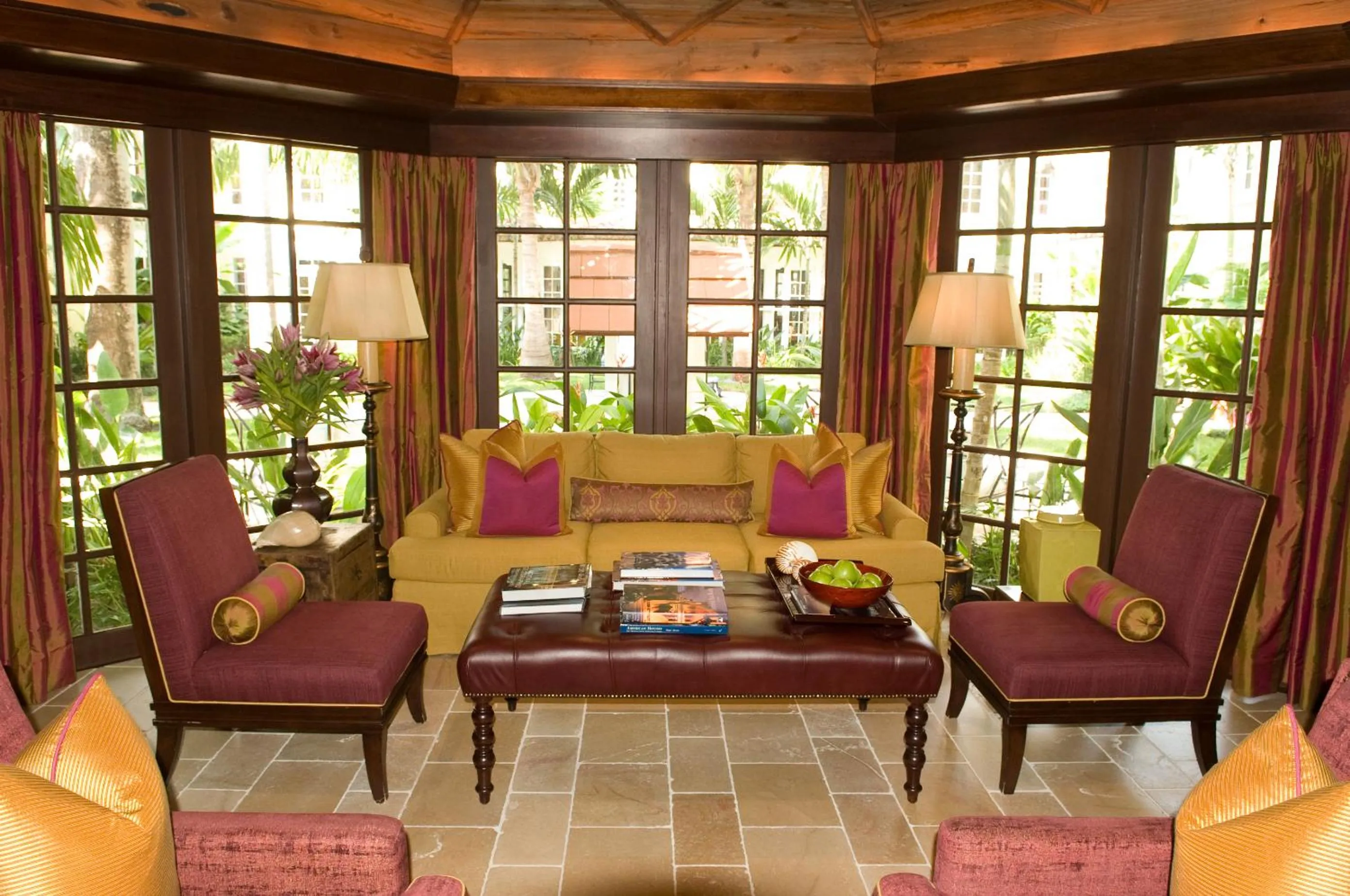 Library in The Brazilian Court Hotel