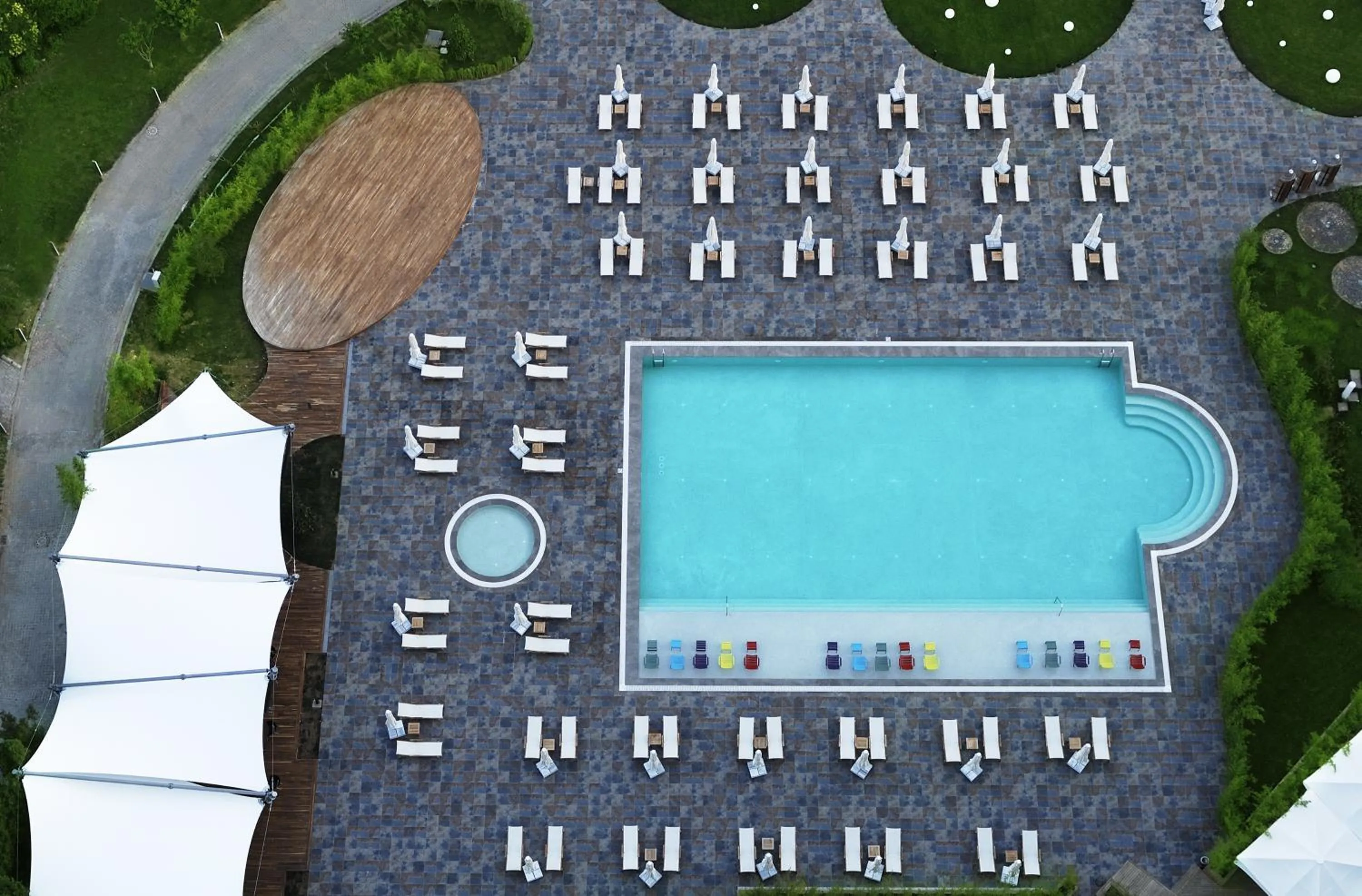 Swimming pool in Sheraton Istanbul Atakoy Hotel