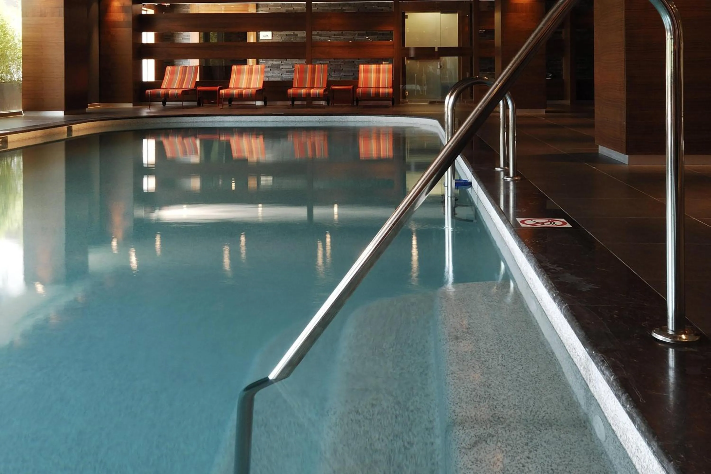 Swimming pool in Sheraton Istanbul Atakoy Hotel