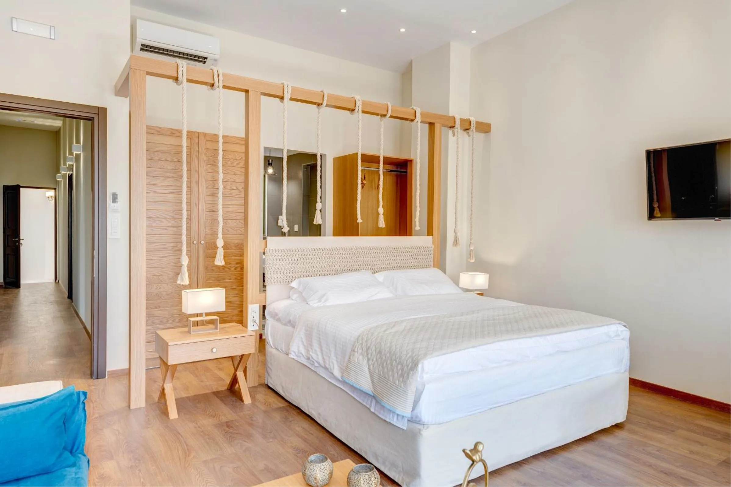 Photo of the whole room, Bed in 1844 Suites Syros