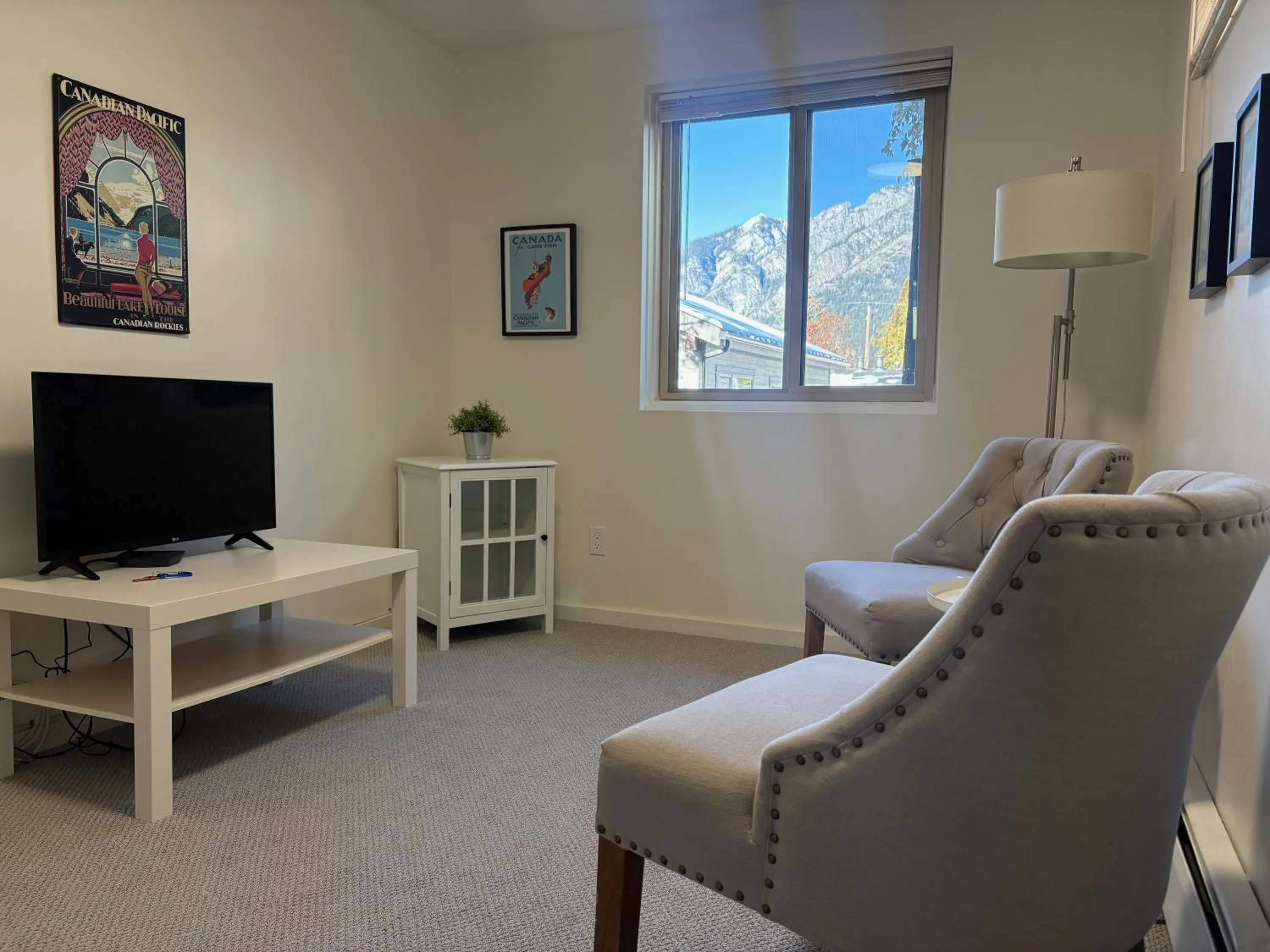 Seating area in Mountain View Bed & Breakfast