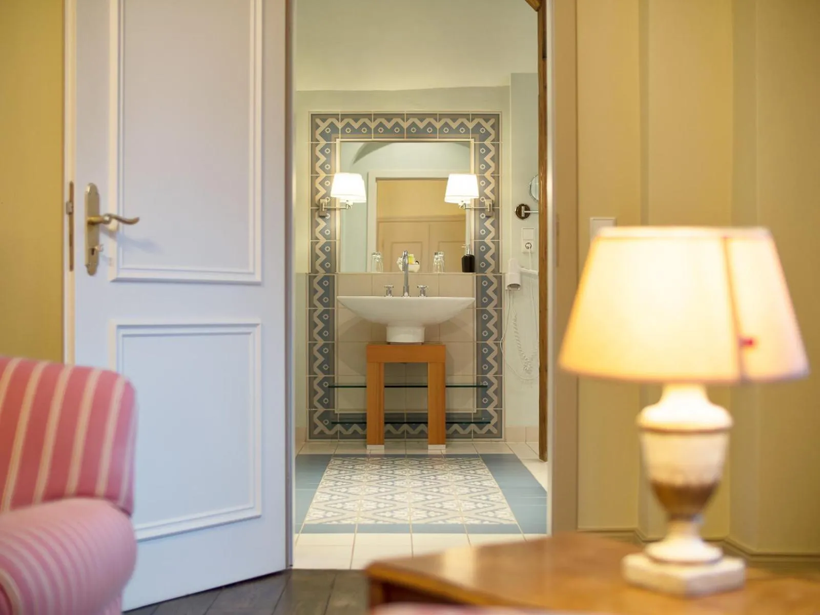 Bathroom in Gästehaus Schloss Saareck