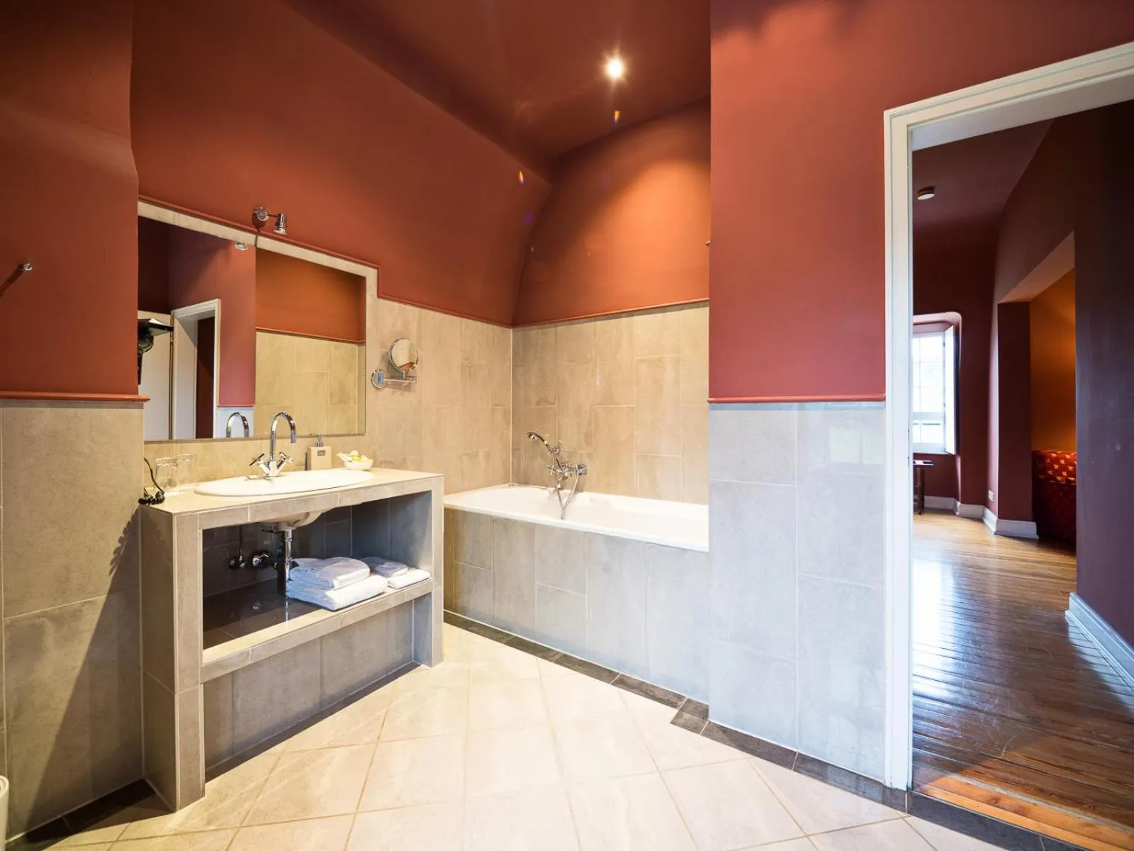 Bathroom in Gästehaus Schloss Saareck