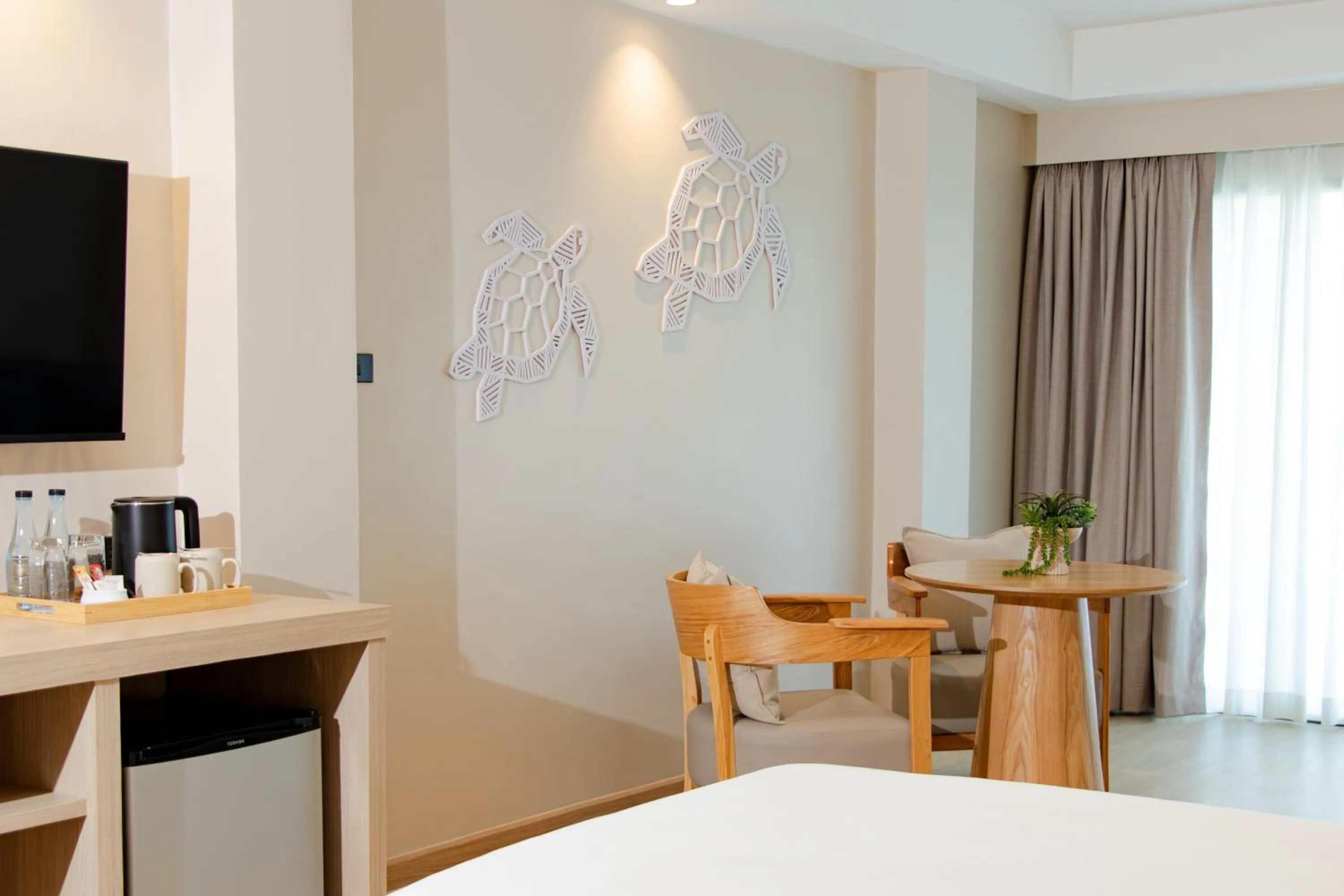 Seating area, Bed in Khaolak Emerald Beach Resort and Spa