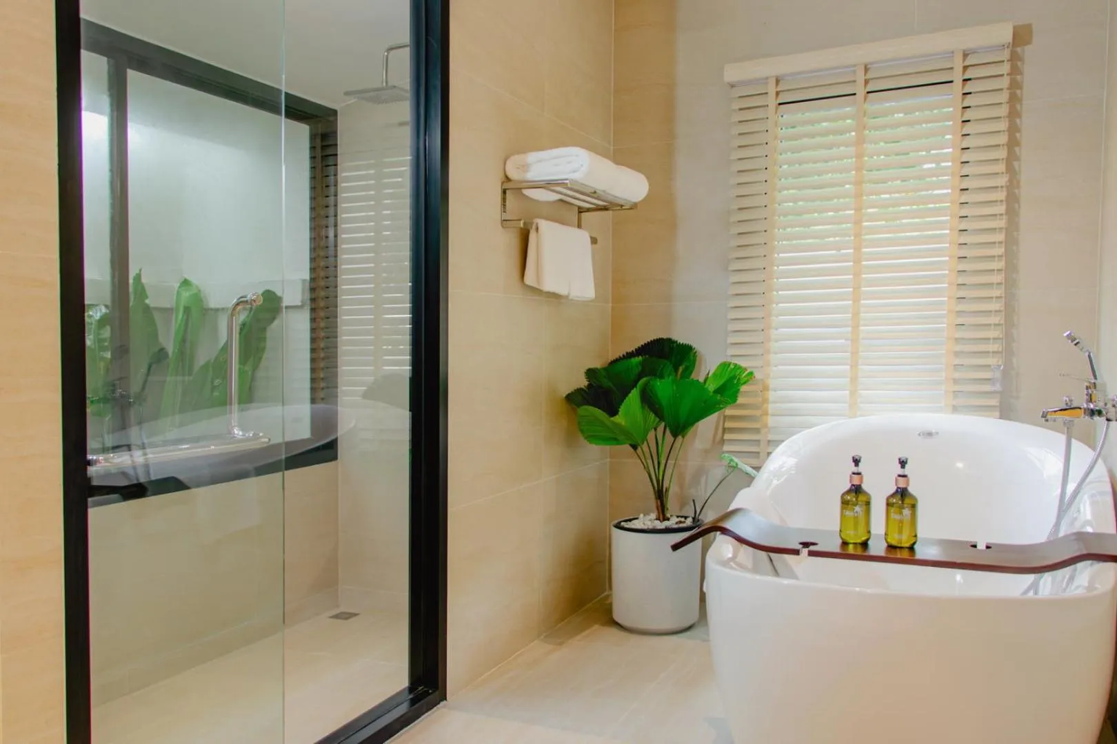 Bathroom in Khaolak Emerald Beach Resort and Spa