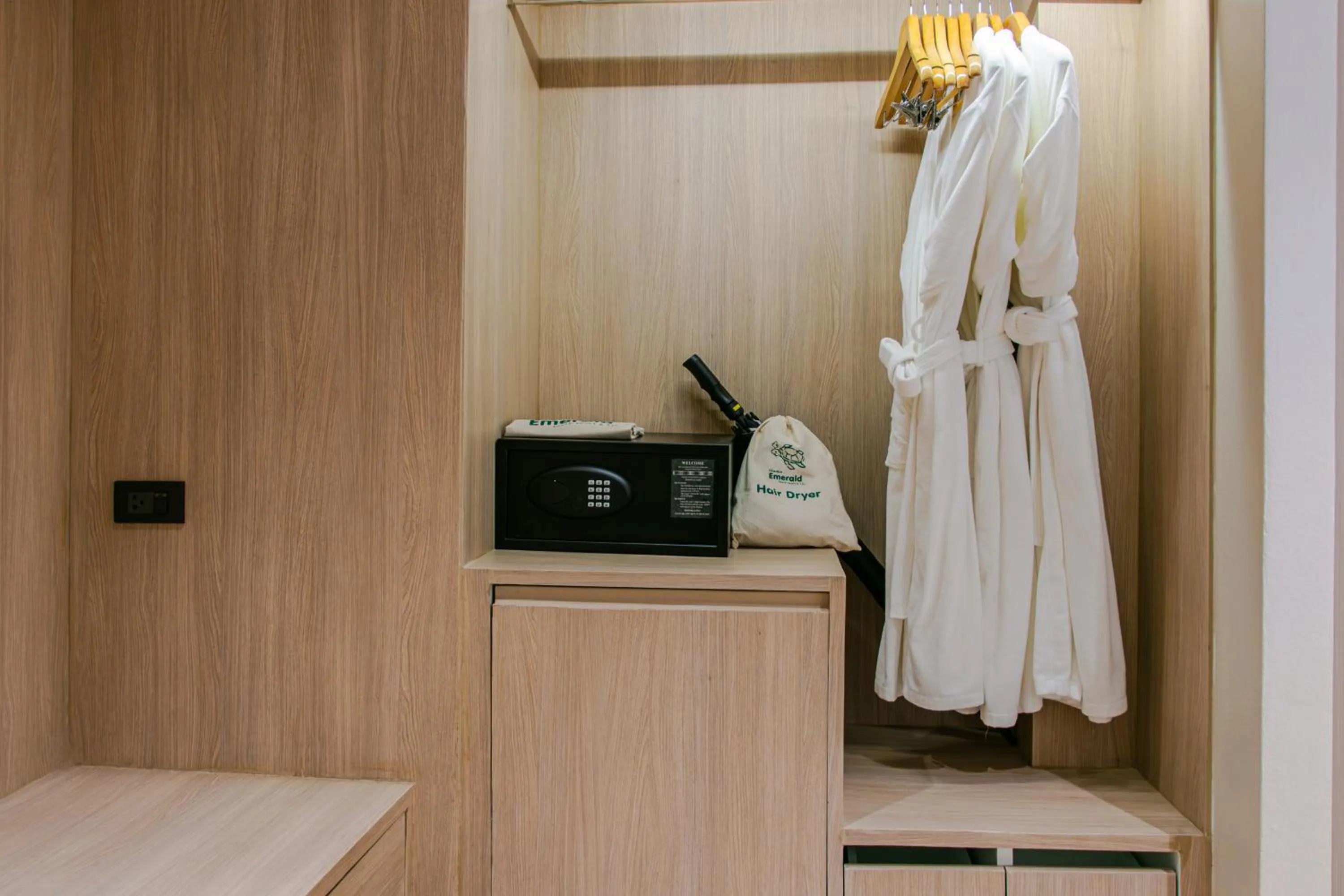 Area and facilities in Khaolak Emerald Beach Resort and Spa