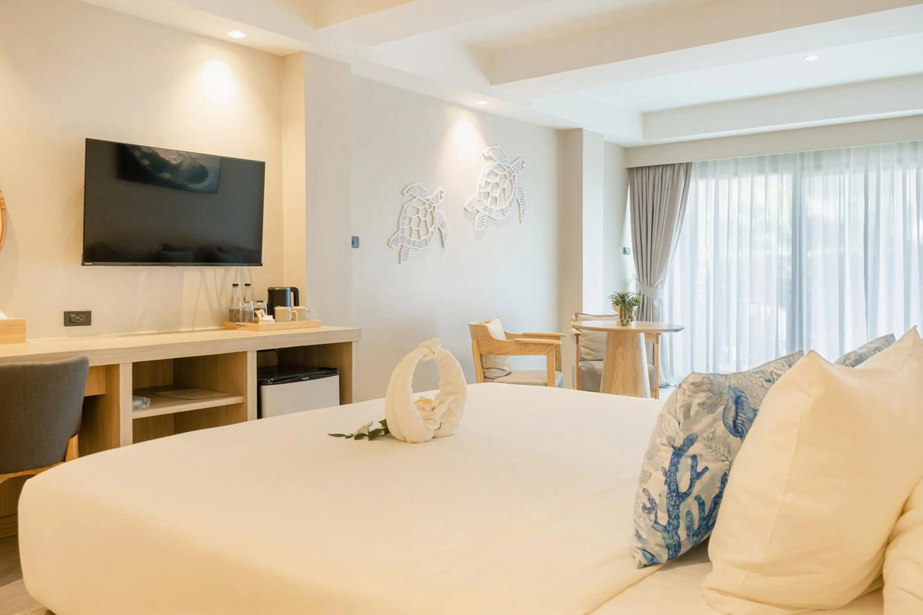 Bed in Khaolak Emerald Beach Resort and Spa