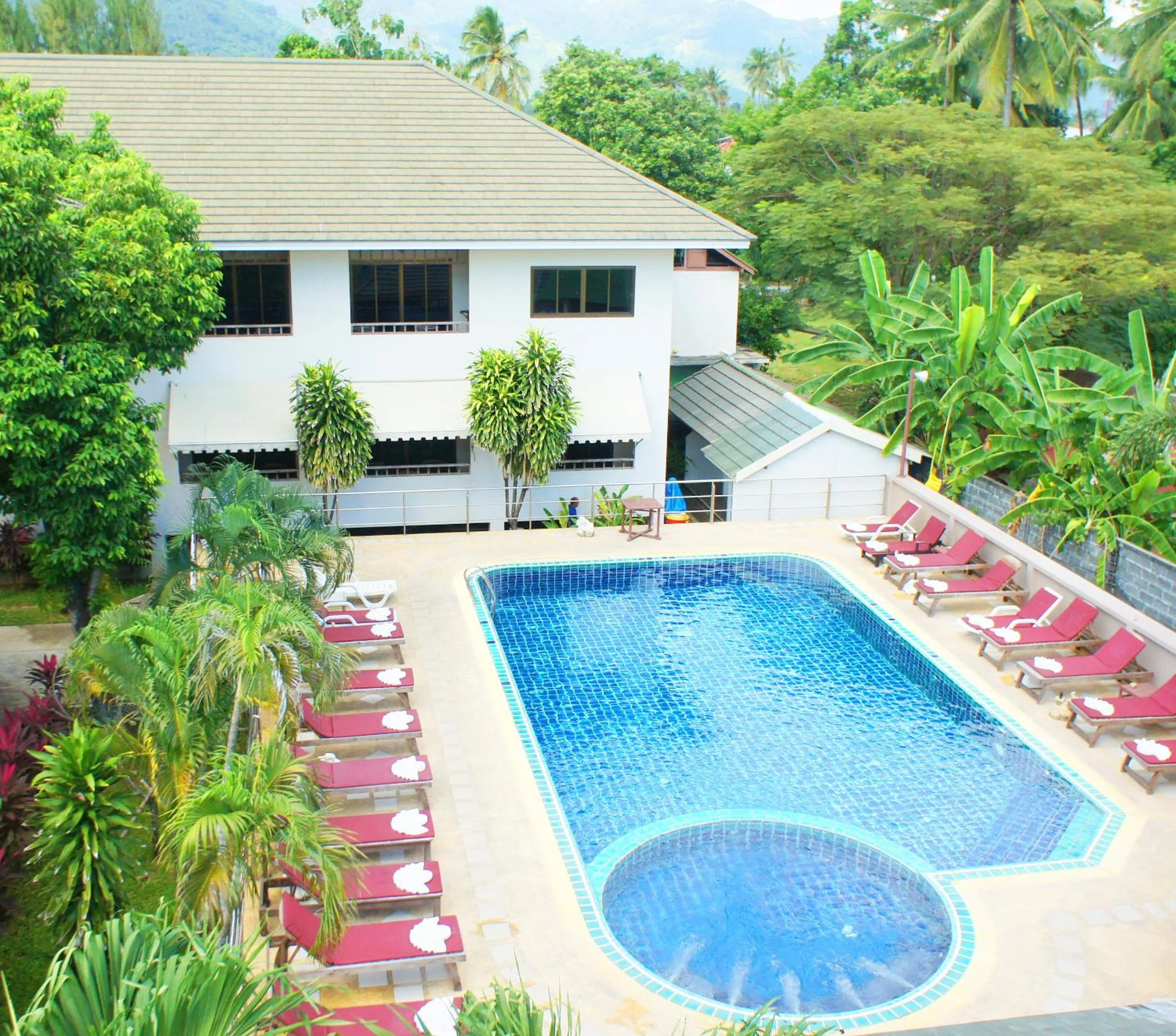 Pool view in Lamai Inn 99 Bungalows