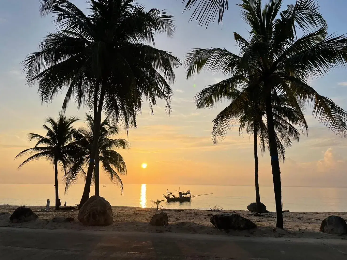 Beachfront One-Bedroom Villa with Sea View in Rachavadee Bankrut Resort Beachfront One-Bedroom Villa with Sea View in Rachavadee Bankrut Resort